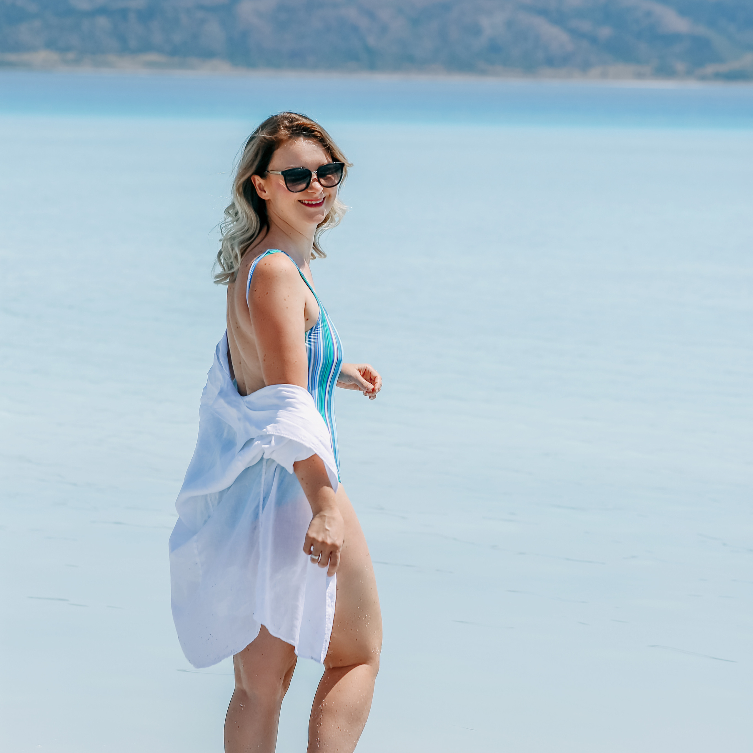 Family shooting at Salda Lake. Alsu Develi, Photographer in Turkey, Alanya, Side, Belek, Antalya, Kemer, Turkiye. Photoshooting in Alanya. Photosession in Belek, Side