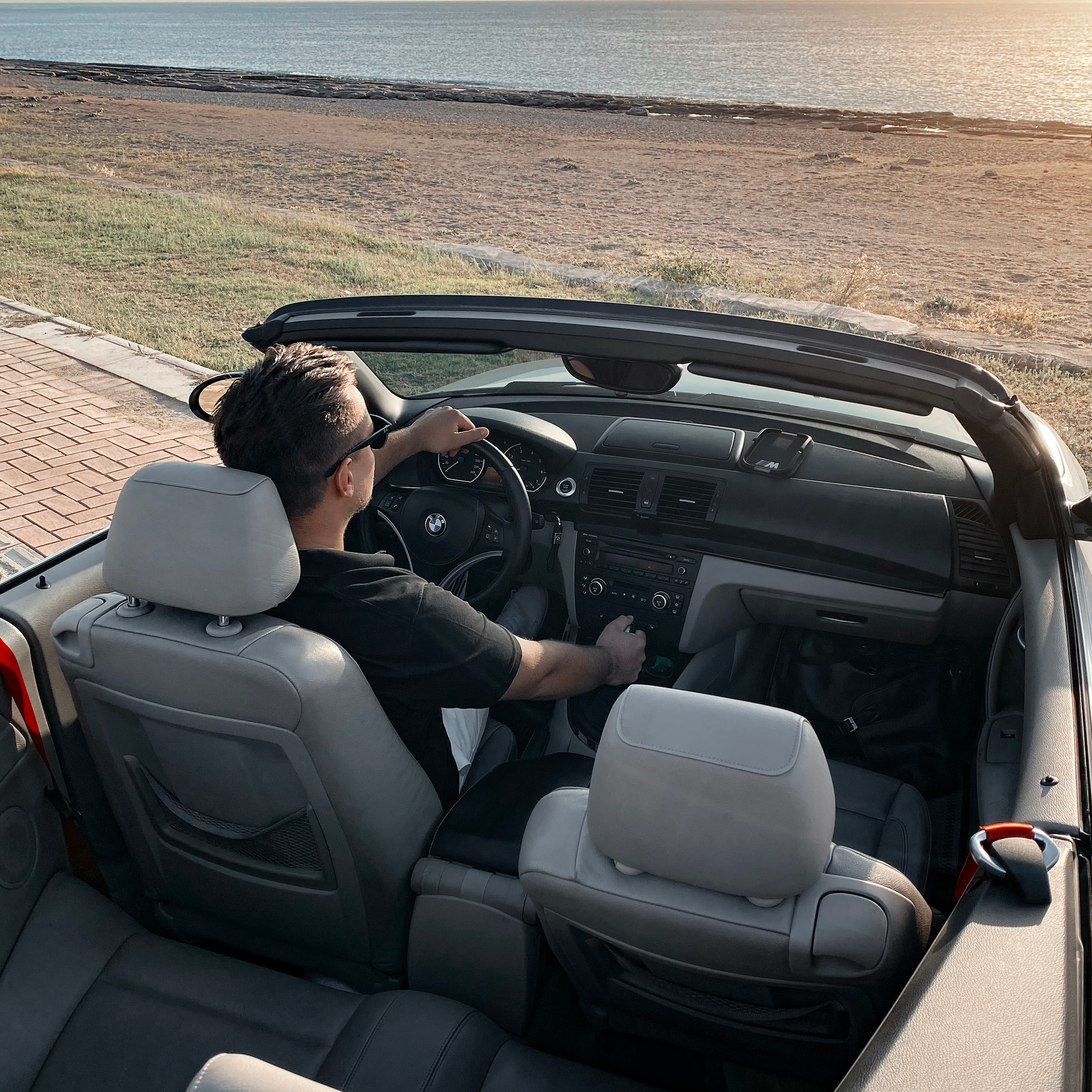 Filming for content with a cabriolet. Alsu Develi, Photographer in Turkey, Alanya, Side, Belek, Antalya, Kemer, Turkiye. Photoshooting in Alanya. Photosession in Belek, Side