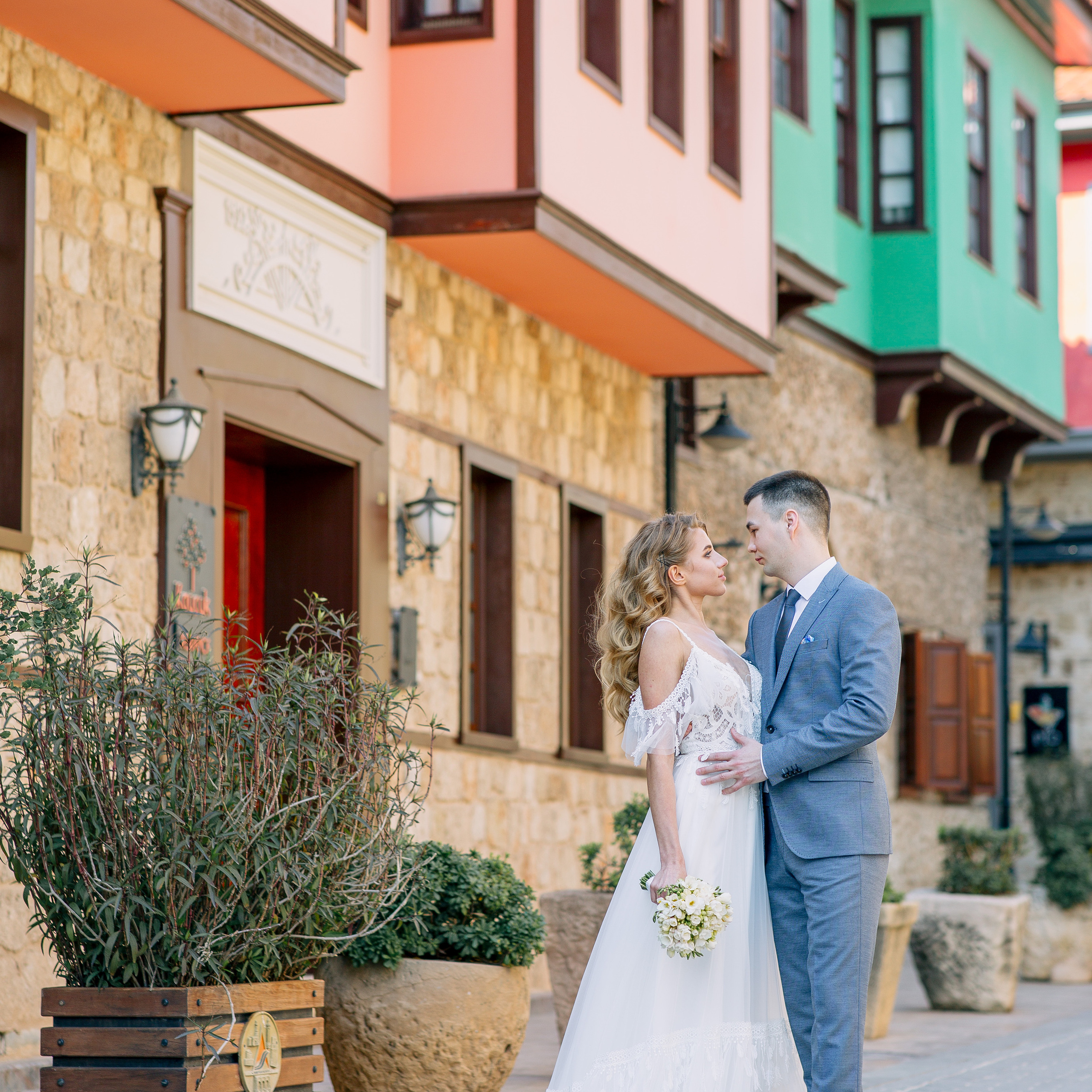 Wedding photo session in Kaleici, Antalya. Alsu Develi, Photographer in Turkey, Alanya, Side, Belek, Antalya, Kemer, Turkiye. Photoshooting in Alanya. Photosession in Belek, Side