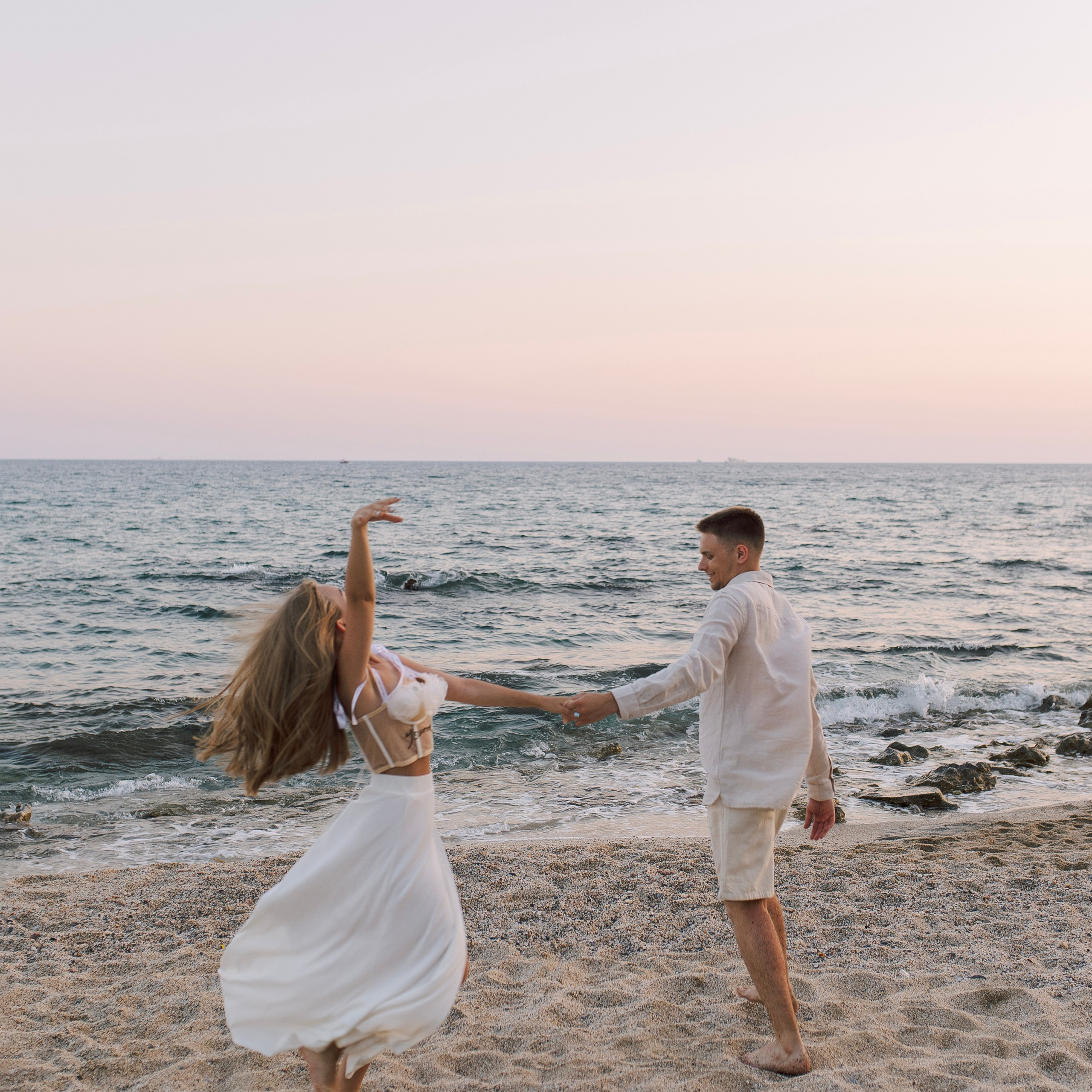 Пляж. Love story на пляже клеопатры на закате. Аланья. Алсу Девели. Фотограф в Алании в Турции, Аланья, Сиде, Белек, Анталия, Кемер, Конаклы, Окурджалар. Фотосъемки в Алании. Фотосессия в Алания
