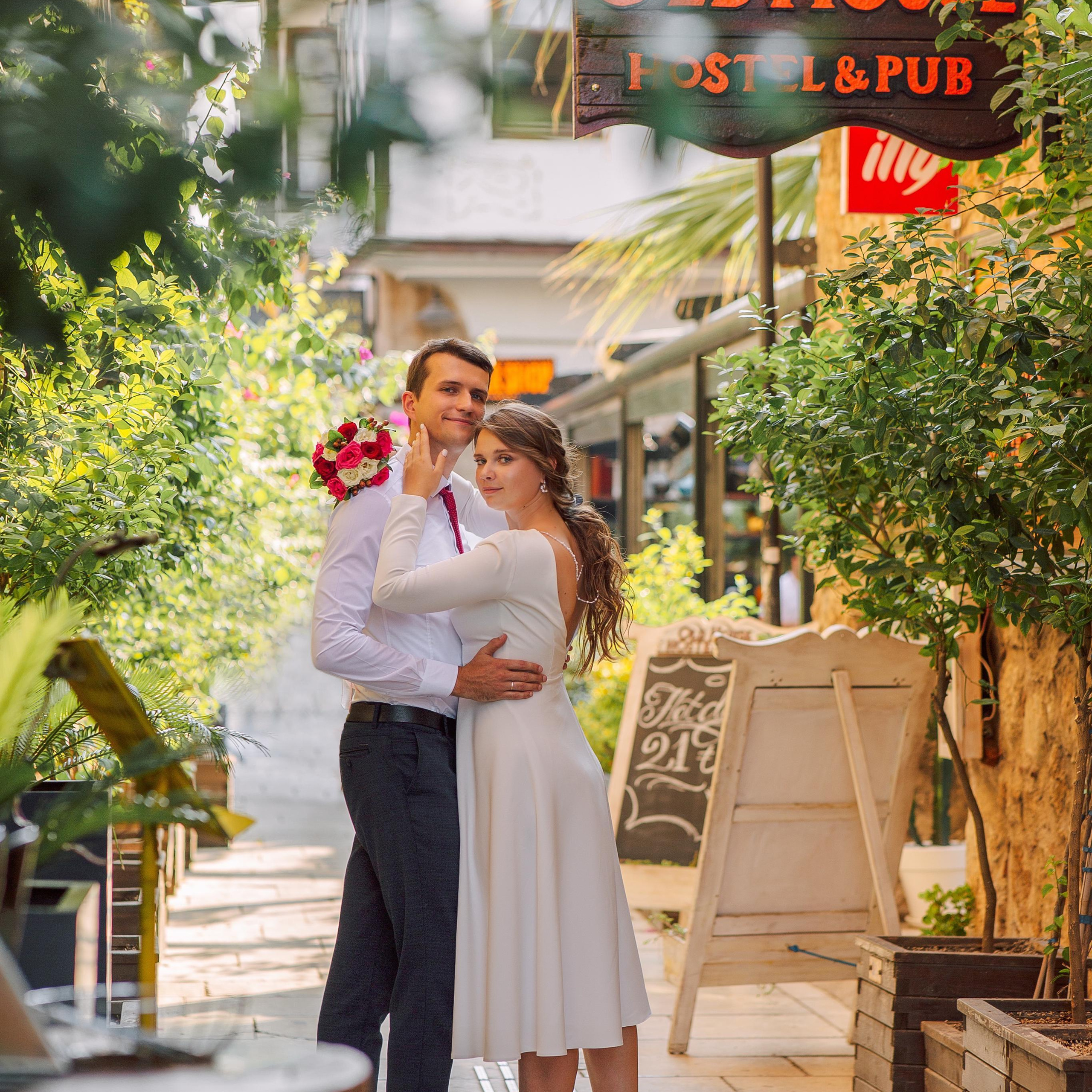 Wedding photo session in Kaleici, Antalya. Alsu Develi, Photographer in Turkey, Alanya, Side, Belek, Antalya, Kemer, Turkiye. Photoshooting in Alanya. Photosession in Belek, Side