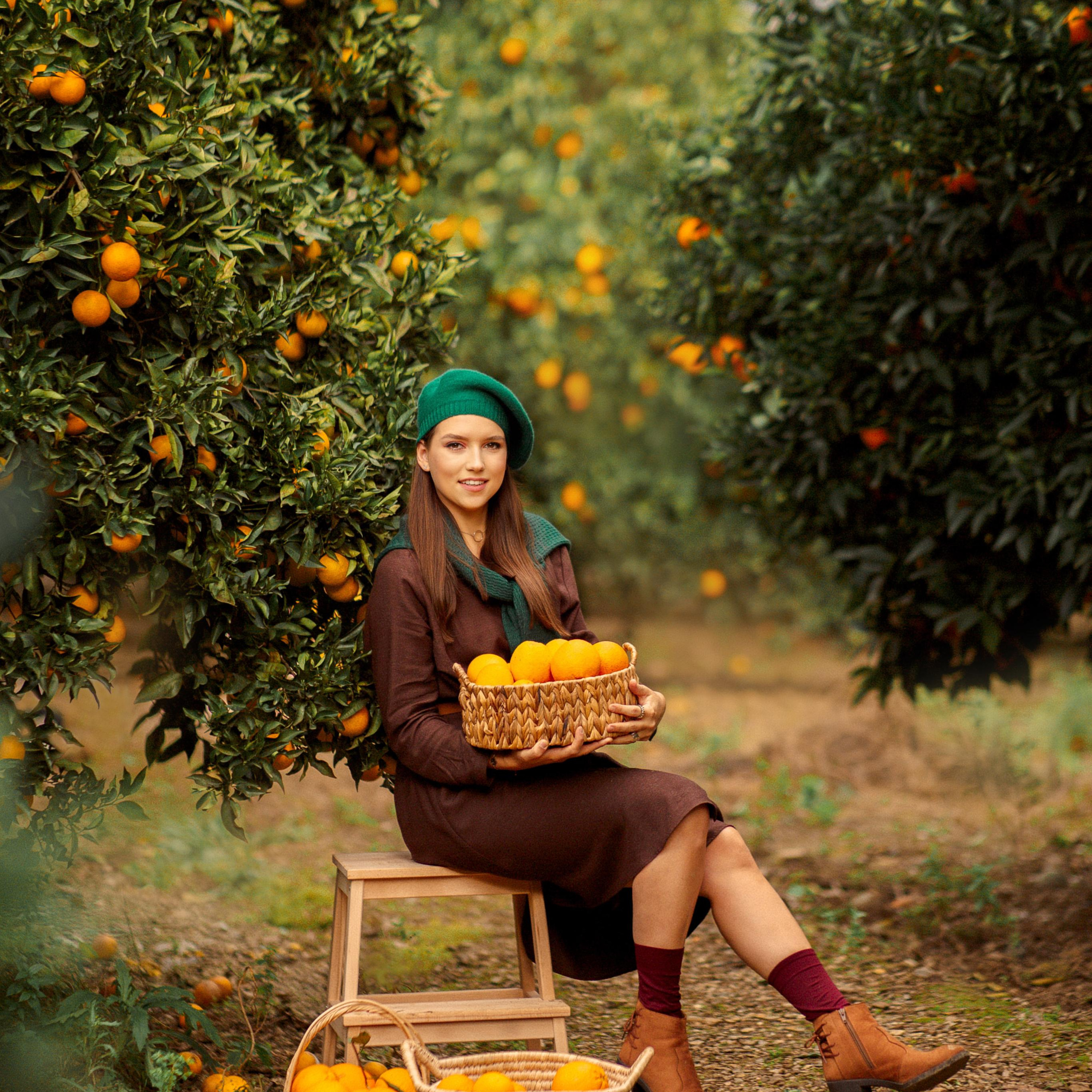 Семейная фотосессия в апельсиновом саду. Алсу Девели. Фотограф в Алании в Турции, Аланья, Сиде, Белек, Анталия, Кемер, Конаклы, Окурджалар. Фотосъемки в Алании. Фотосессия в Алания
