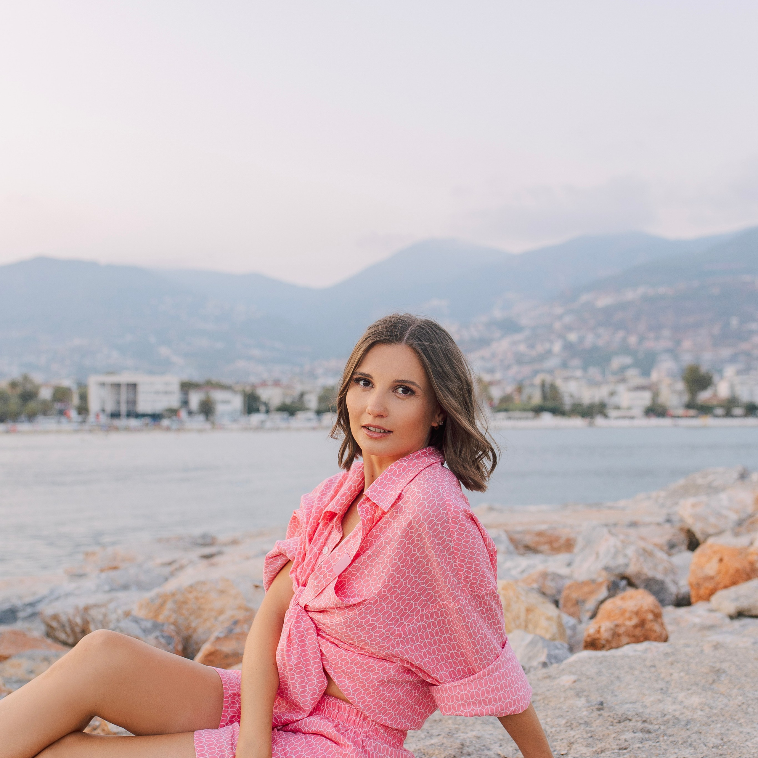 Individual photo session in the streets and port of Alanya. Alsu Develi, Photographer in Turkey, Alanya, Side, Belek, Antalya, Kemer, Turkiye. Photoshooting in Alanya. Photosession in Belek, Side