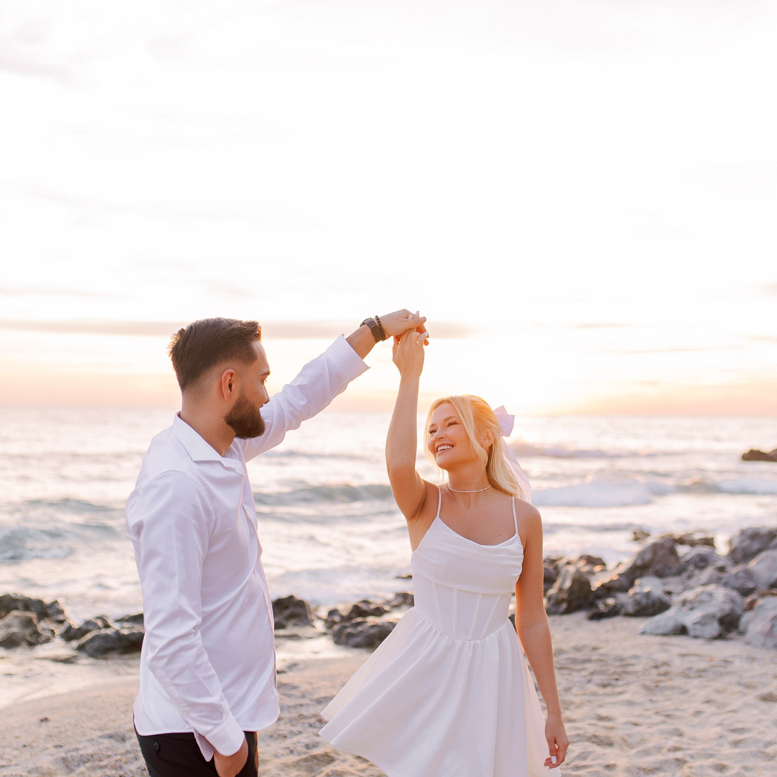 Фотосессия на пляже для пар. Алсу Девели. Фотограф в Алании в Турции, Аланья, Сиде, Белек, Анталия, Кемер, Конаклы, Окурджалар. Фотосъемки в Алании. Фотосессия в Алания