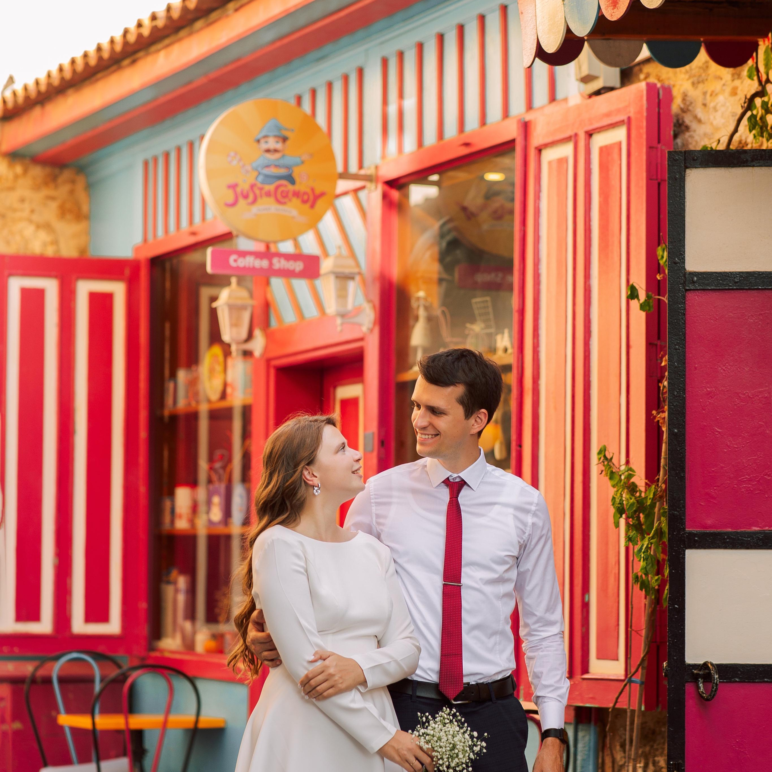 Wedding photo session in Kaleici, Antalya. Alsu Develi, Photographer in Turkey, Alanya, Side, Belek, Antalya, Kemer, Turkiye. Photoshooting in Alanya. Photosession in Belek, Side