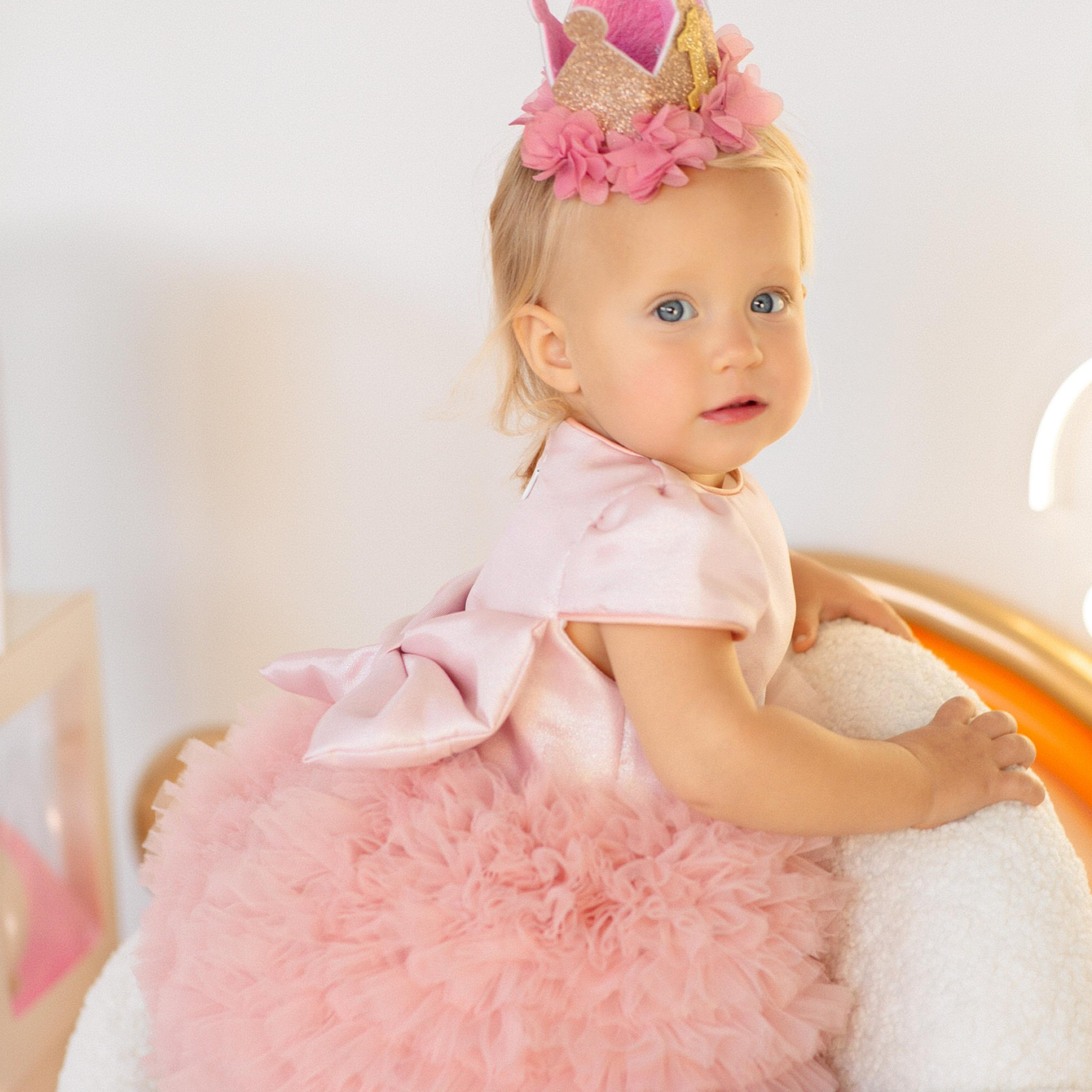 Фотосессия на годик в студии Фотосинтез. Алсу Девели. Фотограф в Алании в Турции, Аланья, Сиде, Белек, Анталия, Кемер, Конаклы, Окурджалар. Фотосъемки в Алании. Фотосессия в Алания