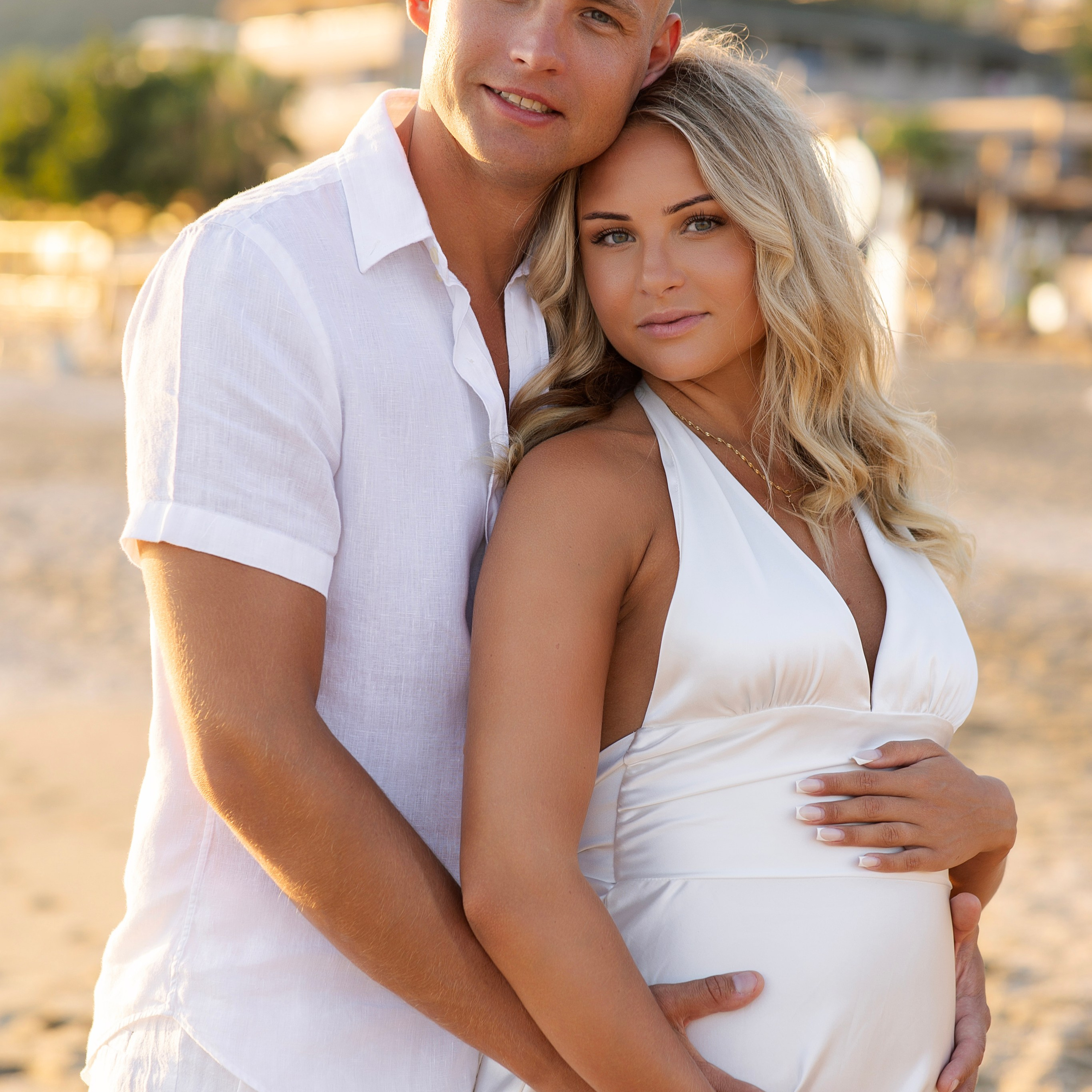 Sunset. Maternity photoshoot on the beach of Alanya. Alsu Develi, Photographer in Turkey, Alanya, Side, Belek, Antalya, Kemer, Turkiye. Photoshooting in Alanya. Photosession in Belek, Side