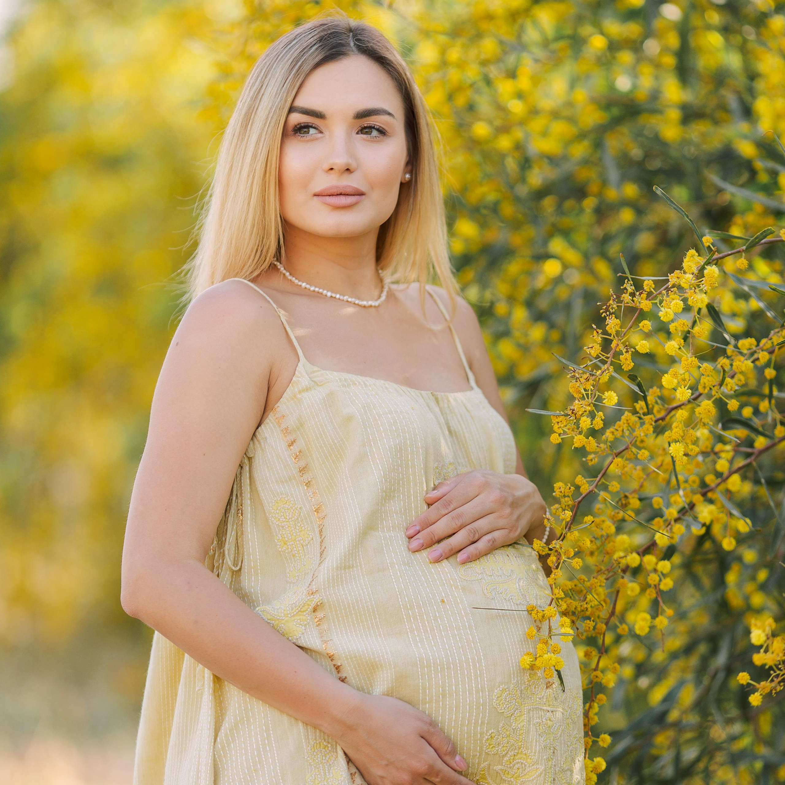 Photo shoot of the unique beauty of yellow mimosa trees. Alsu Develi, Photographer in Turkey, Alanya, Side, Belek, Antalya, Kemer, Turkiye. Photoshooting in Alanya. Photosession in Belek, Side
