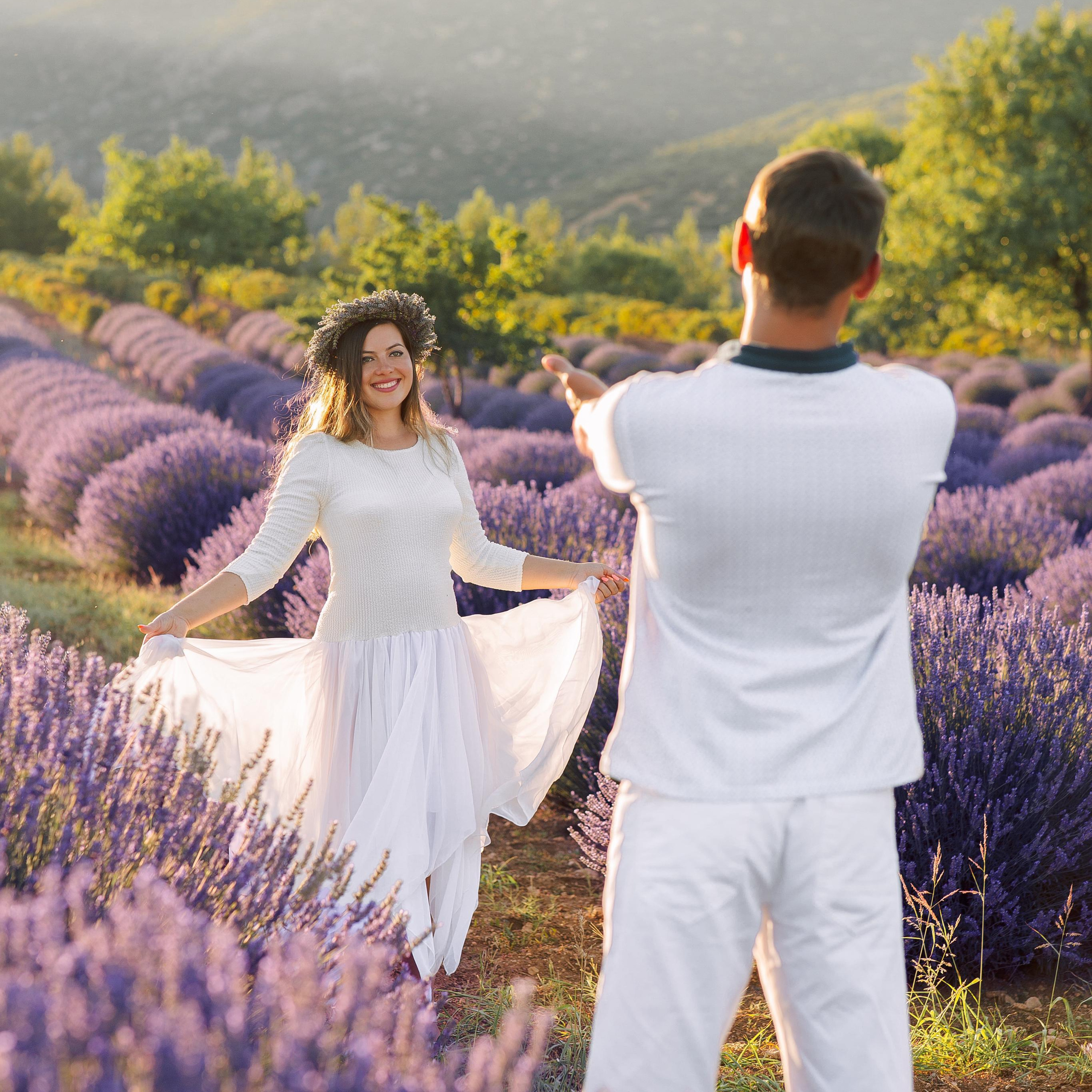 Love Story на лавандовых полях. Алсу Девели. Фотограф в Алании в Турции, Аланья, Сиде, Белек, Анталия, Кемер, Конаклы, Окурджалар. Фотосъемки в Алании. Фотосессия в Алания