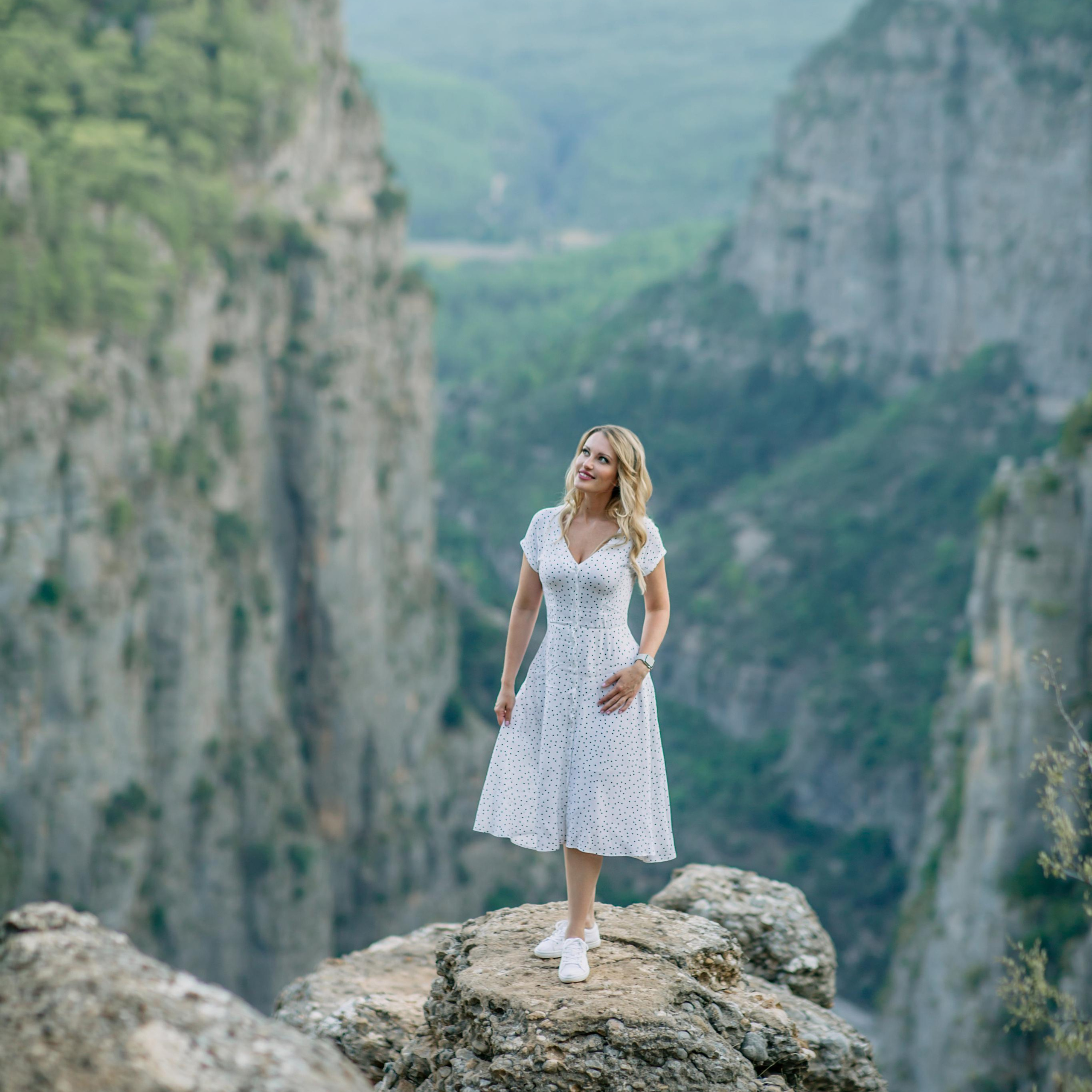 Individual photo shoot on Tazi Canyon. Alsu Develi, Photographer in Turkey, Alanya, Side, Belek, Antalya, Kemer, Turkiye. Photoshooting in Alanya. Photosession in Belek, Side