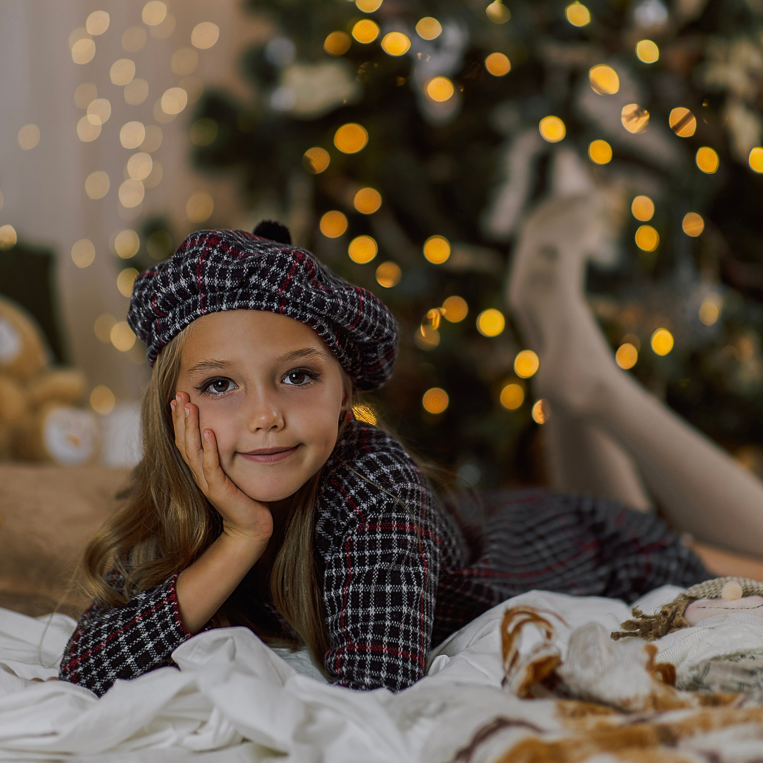 New Year’s family photo shoot…. Alsu Develi, Photographer in Turkey, Alanya, Side, Belek, Antalya, Kemer, Turkiye. Photoshooting in Alanya. Photosession in Belek, Side