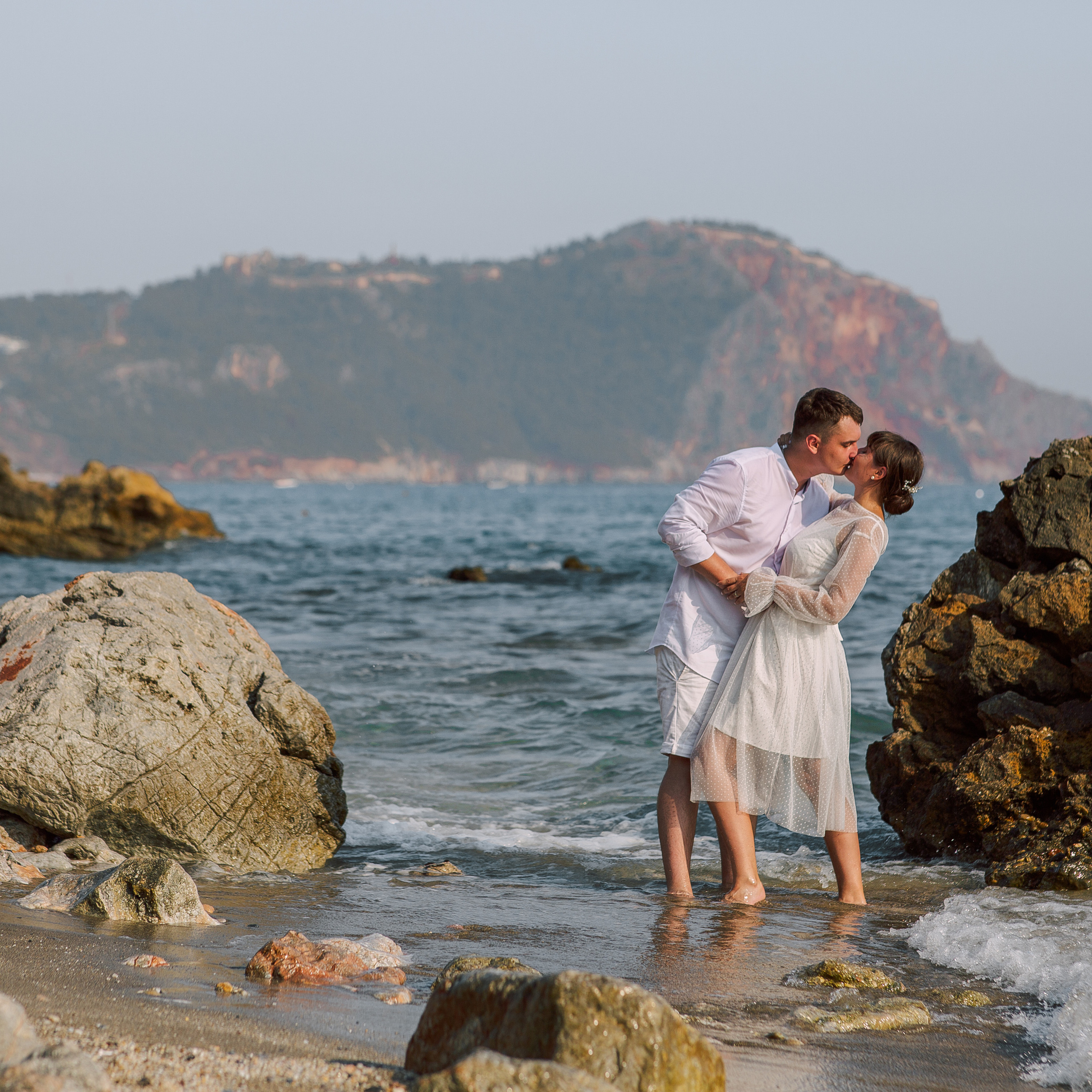 Wedding photo shoot in Alanya: Castle, port and beach. Alsu Develi, Photographer in Turkey, Alanya, Side, Belek, Antalya, Kemer, Turkiye. Photoshooting in Alanya. Photosession in Belek, Side