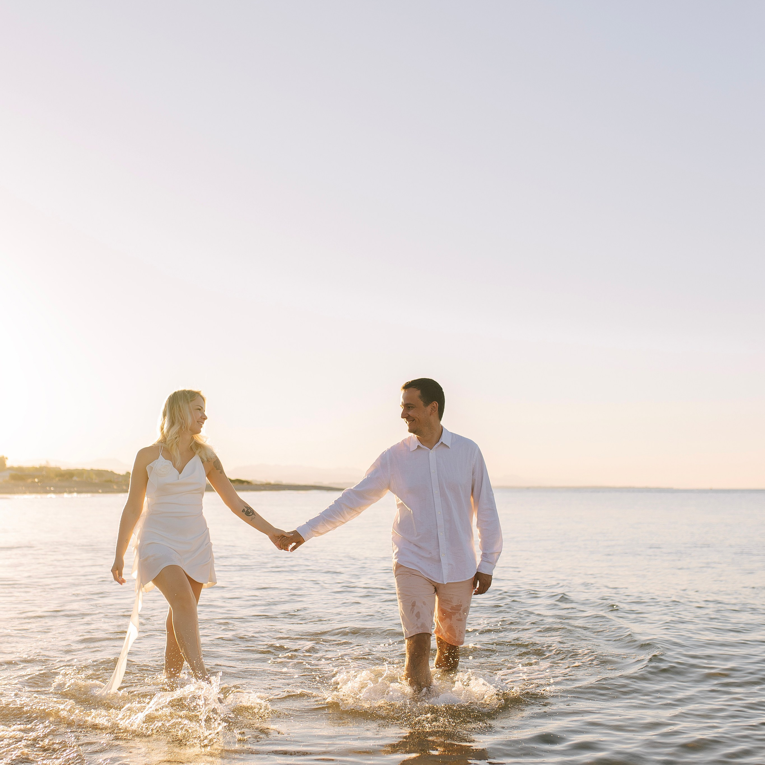 Закат. Love Story на пляже в Сиде на рассвете. Алсу Девели. Фотограф в Алании в Турции, Аланья, Сиде, Белек, Анталия, Кемер, Конаклы, Окурджалар. Фотосъемки в Алании. Фотосессия в Алания
