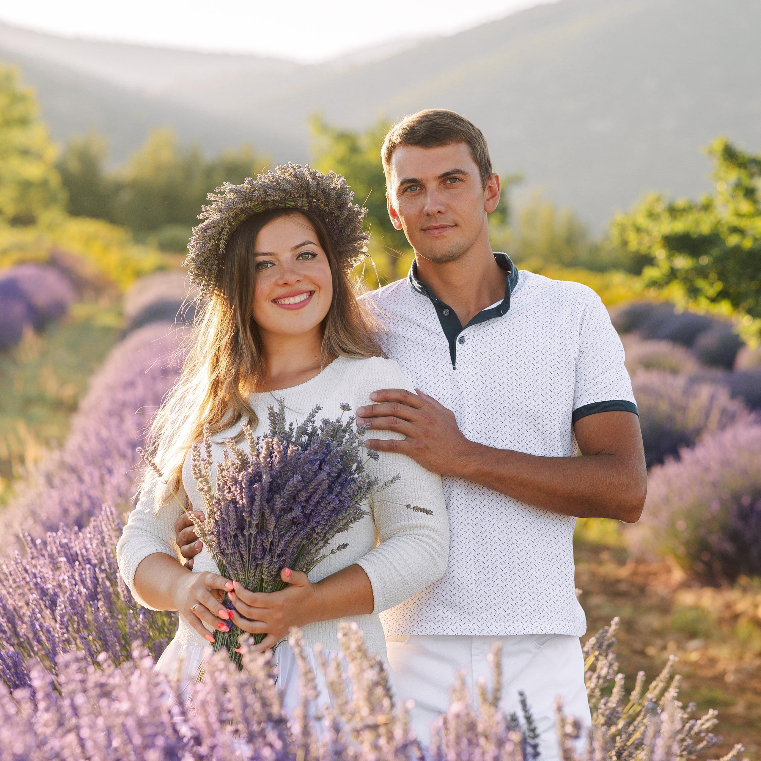 Love Story на лавандовых полях. Алсу Девели. Фотограф в Алании в Турции, Аланья, Сиде, Белек, Анталия, Кемер, Конаклы, Окурджалар. Фотосъемки в Алании. Фотосессия в Алания