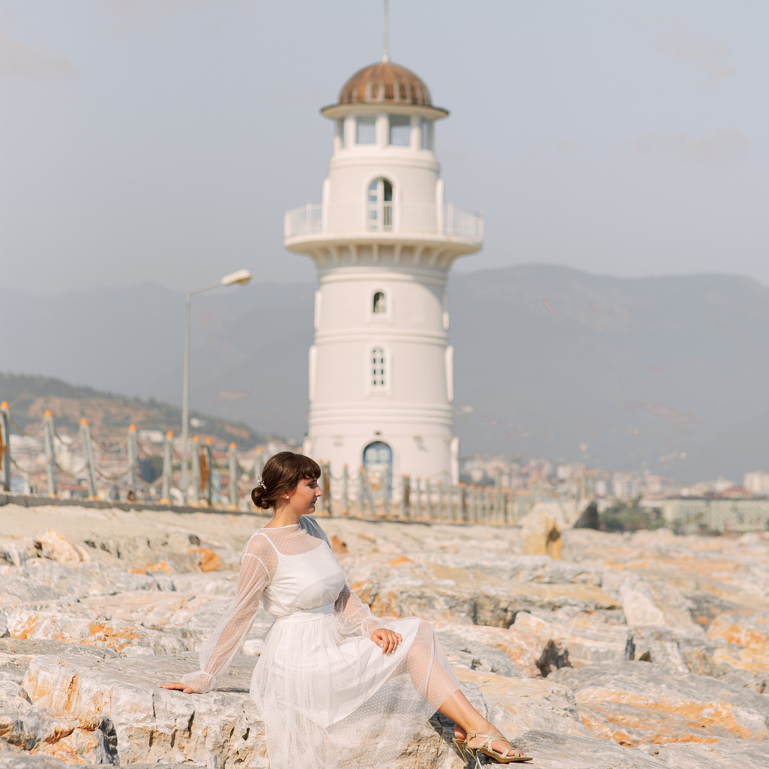 Wedding photo shoot in Alanya: Castle, port and beach. Alsu Develi, Photographer in Turkey, Alanya, Side, Belek, Antalya, Kemer, Turkiye. Photoshooting in Alanya. Photosession in Belek, Side