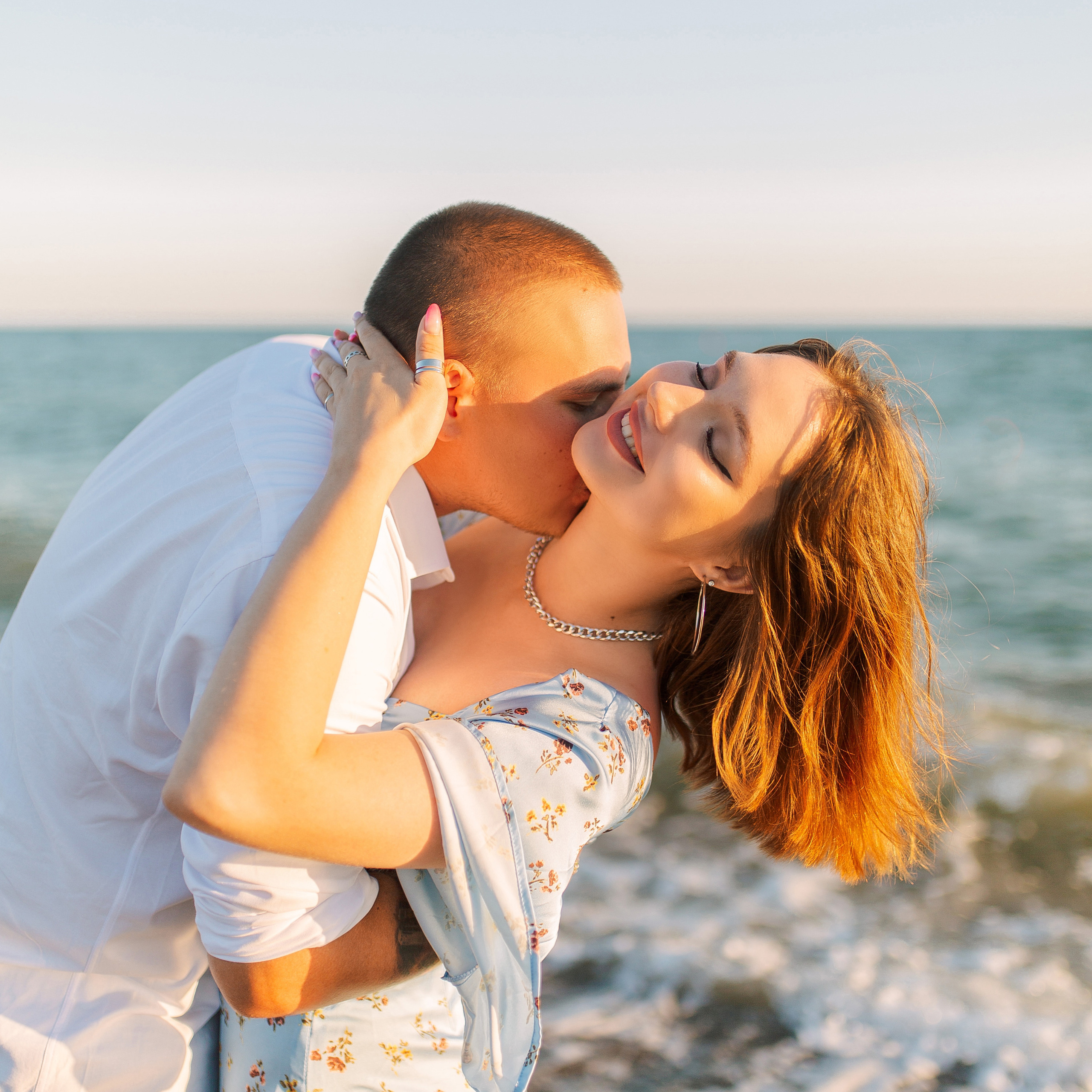 Love Story at beach of Belek. Alsu Develi, Photographer in Turkey, Alanya, Side, Belek, Antalya, Kemer, Turkiye. Photoshooting in Alanya. Photosession in Belek, Side