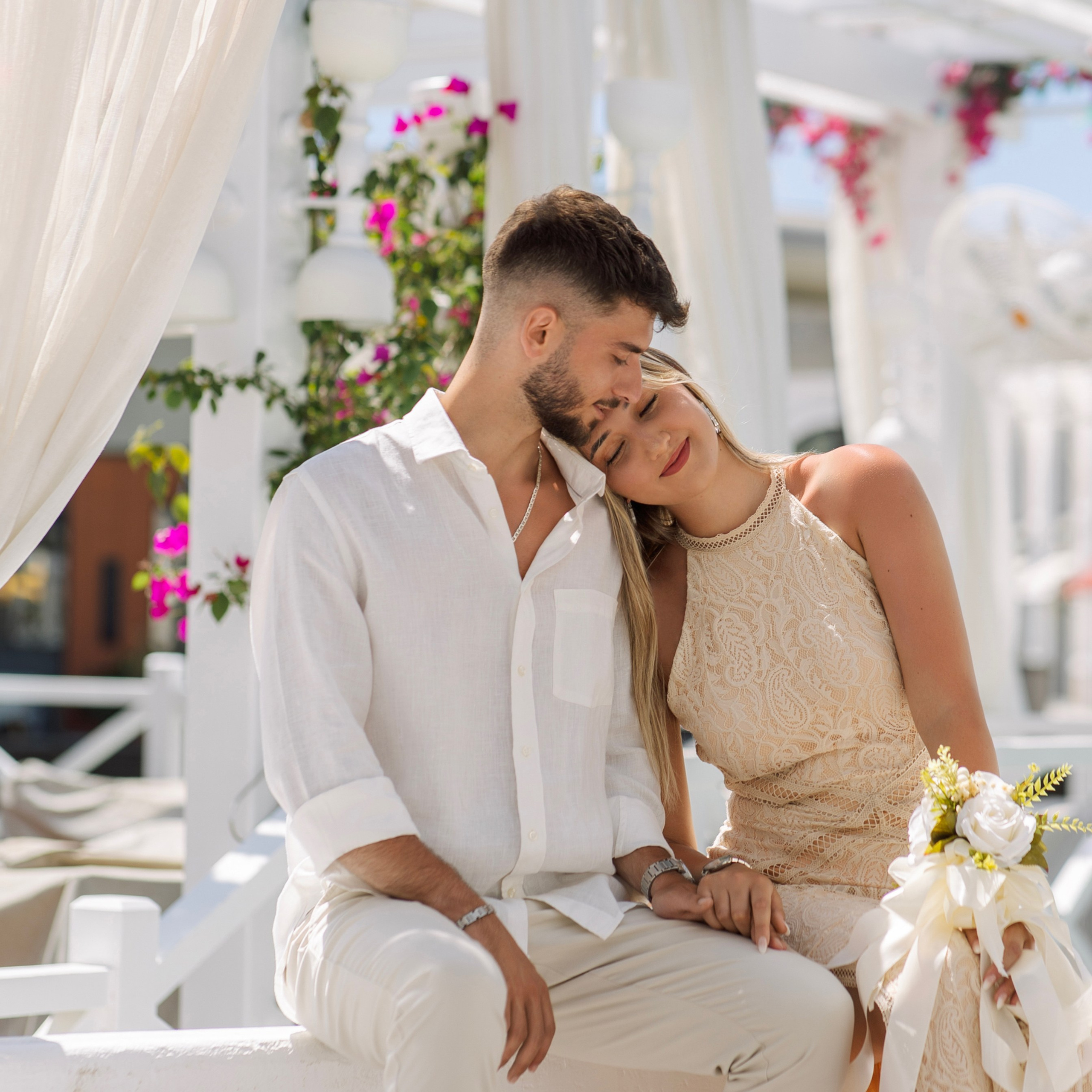 Помолвка молодых пар