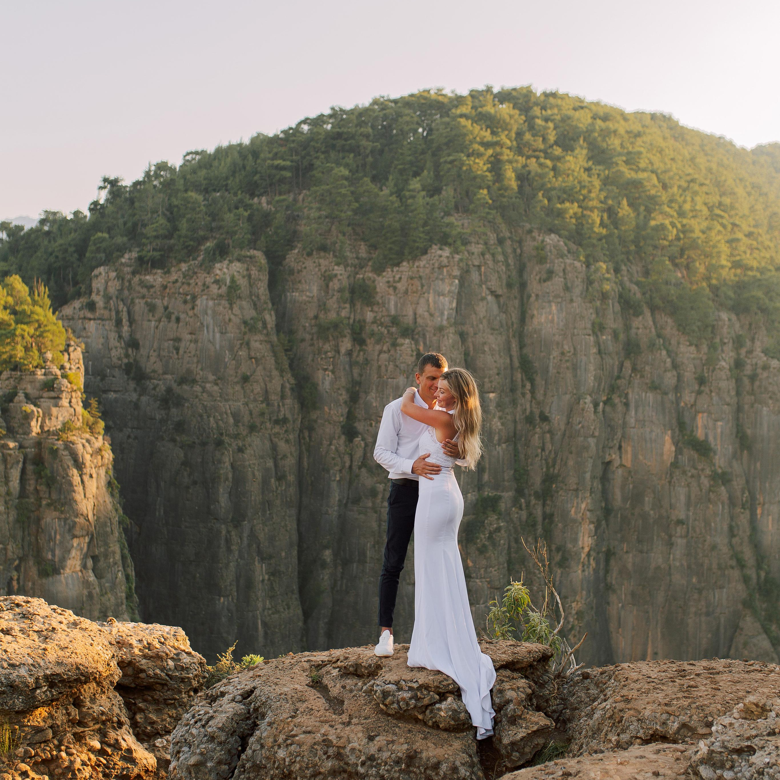Wedding photo session on the Tazy canyon. Alsu Develi, Photographer in Turkey, Alanya, Side, Belek, Antalya, Kemer, Turkiye. Photoshooting in Alanya. Photosession in Belek, Side