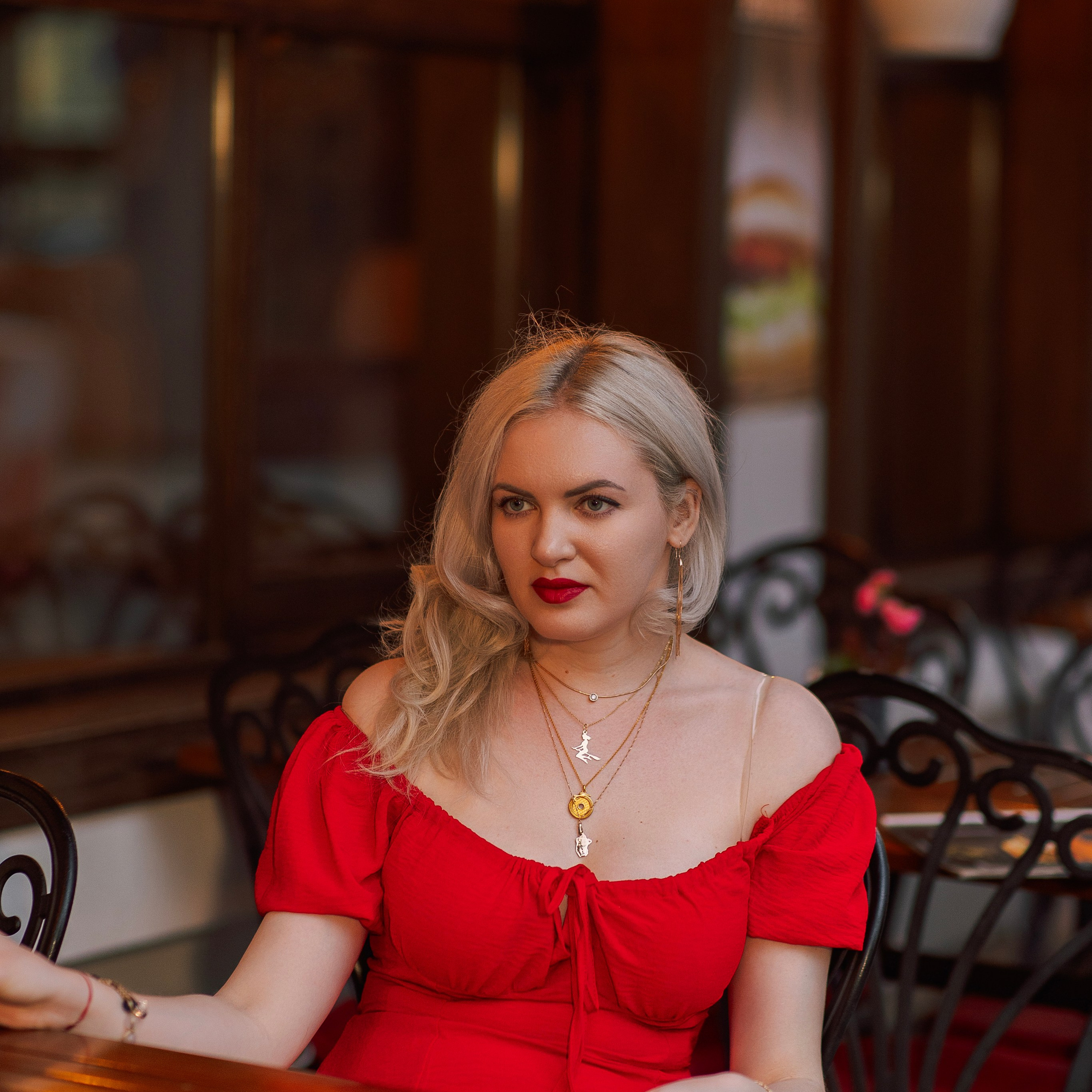 Individual photo session in Antalya Kaleici. Alsu Develi, Photographer in Turkey, Alanya, Side, Belek, Antalya, Kemer, Turkiye. Photoshooting in Alanya. Photosession in Belek, Side