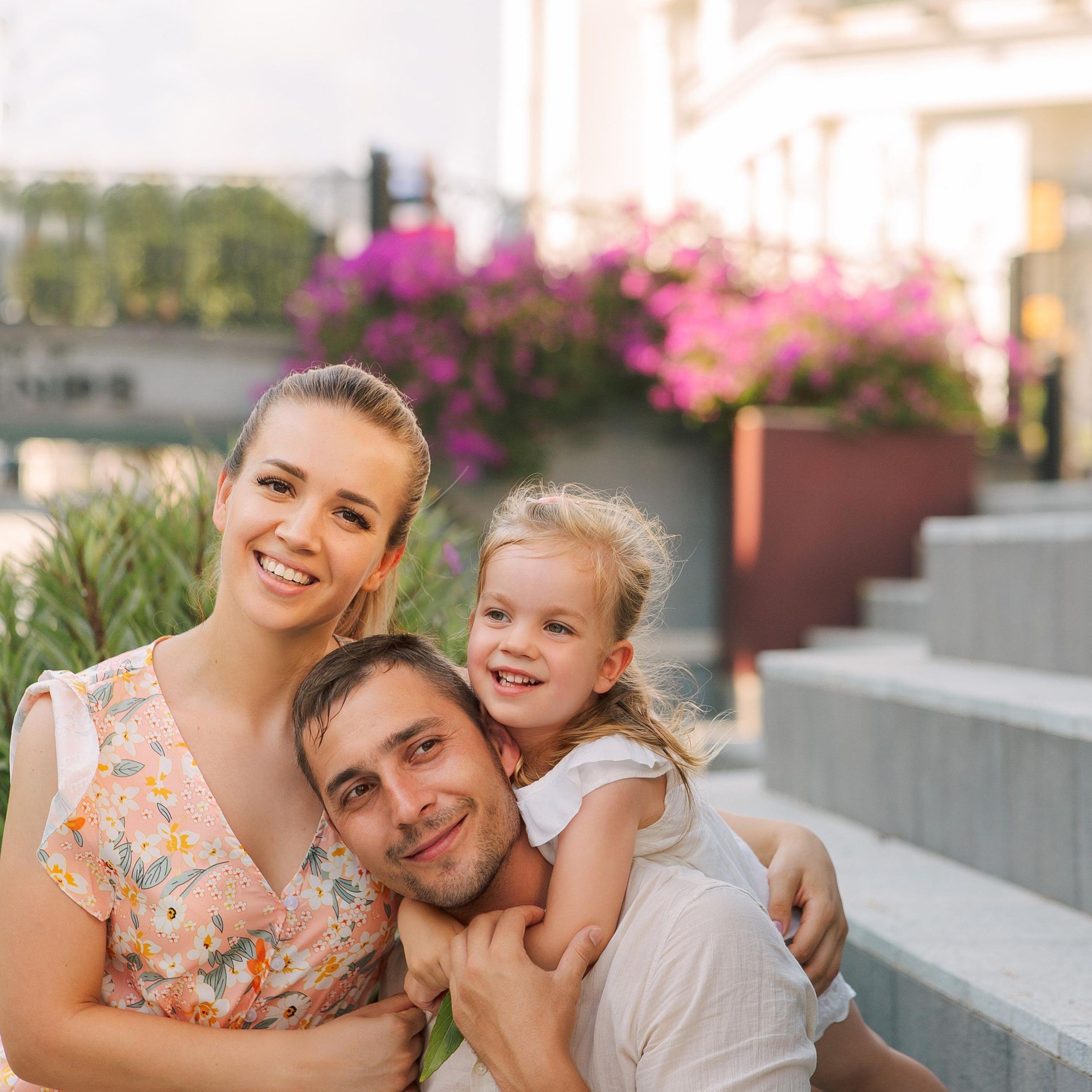 Family photo session in the Land of Legends park. Alsu Develi, Photographer in Turkey, Alanya, Side, Belek, Antalya, Kemer, Turkiye. Photoshooting in Alanya. Photosession in Belek, Side