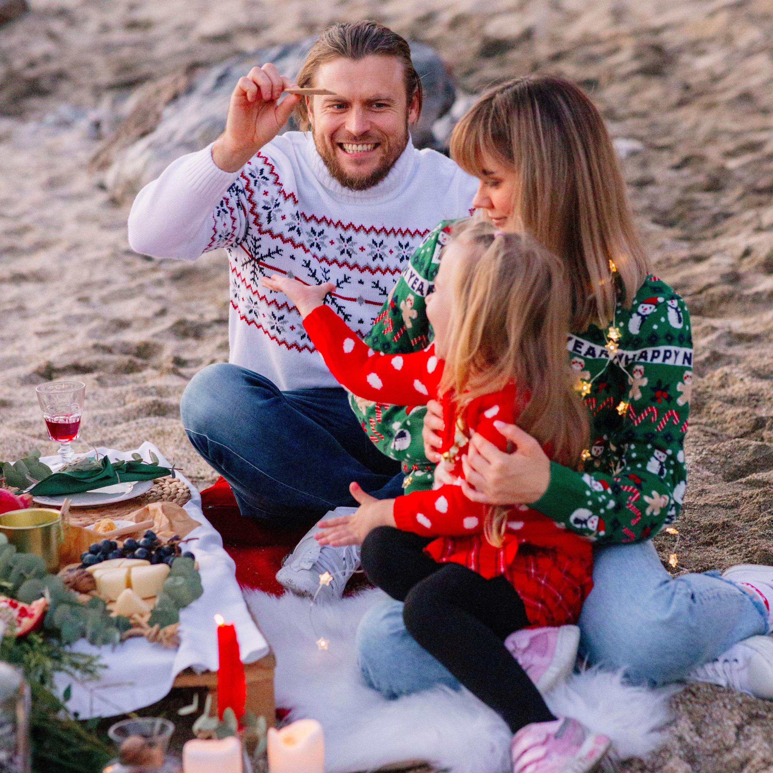 Новогодняя фотосессия на пляже. Алсу Девели. Фотограф в Алании в Турции, Аланья, Сиде, Белек, Анталия, Кемер, Конаклы, Окурджалар. Фотосъемки в Алании. Фотосессия в Алания