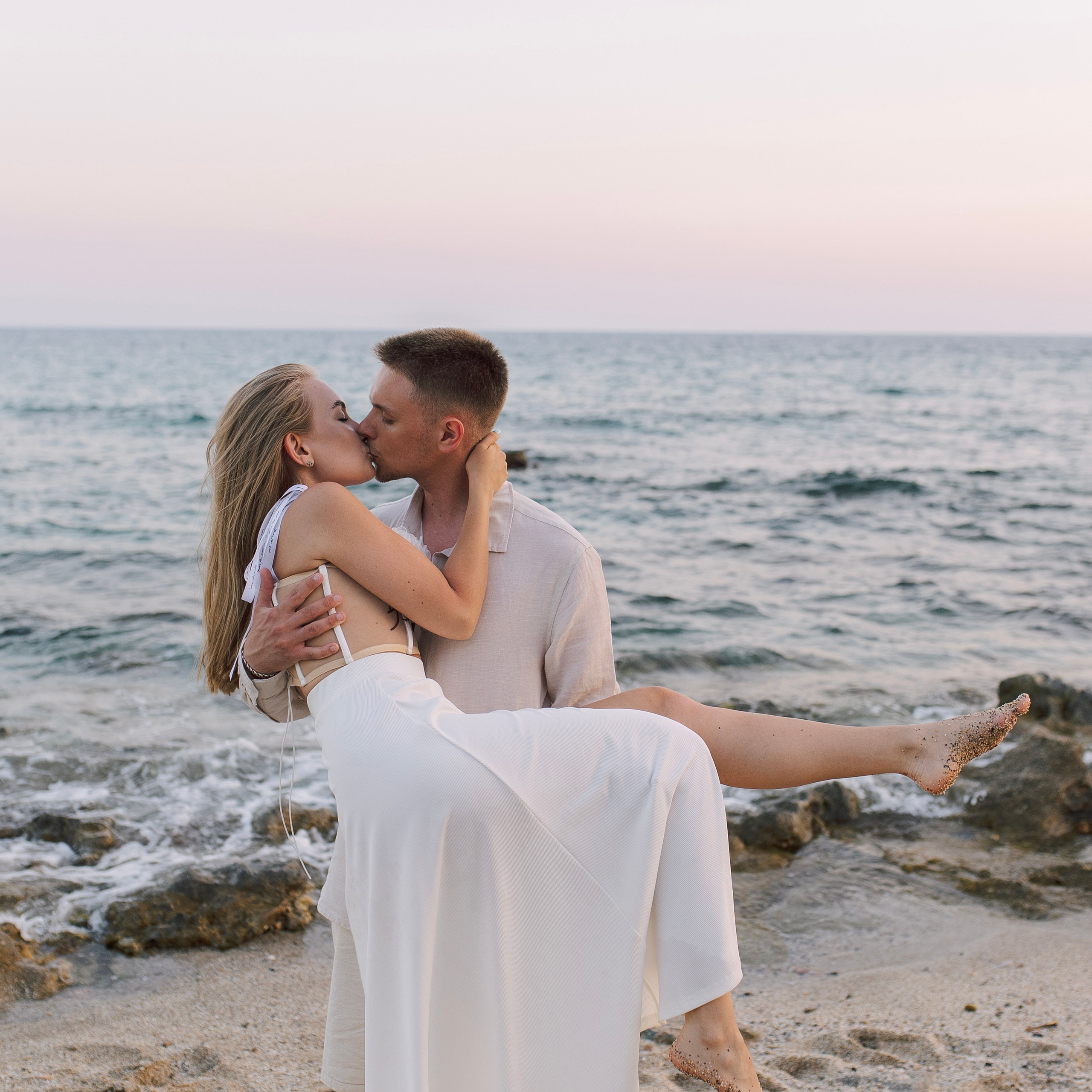 Пляж. Love story на пляже клеопатры на закате. Аланья. Алсу Девели. Фотограф в Алании в Турции, Аланья, Сиде, Белек, Анталия, Кемер, Конаклы, Окурджалар. Фотосъемки в Алании. Фотосессия в Алания