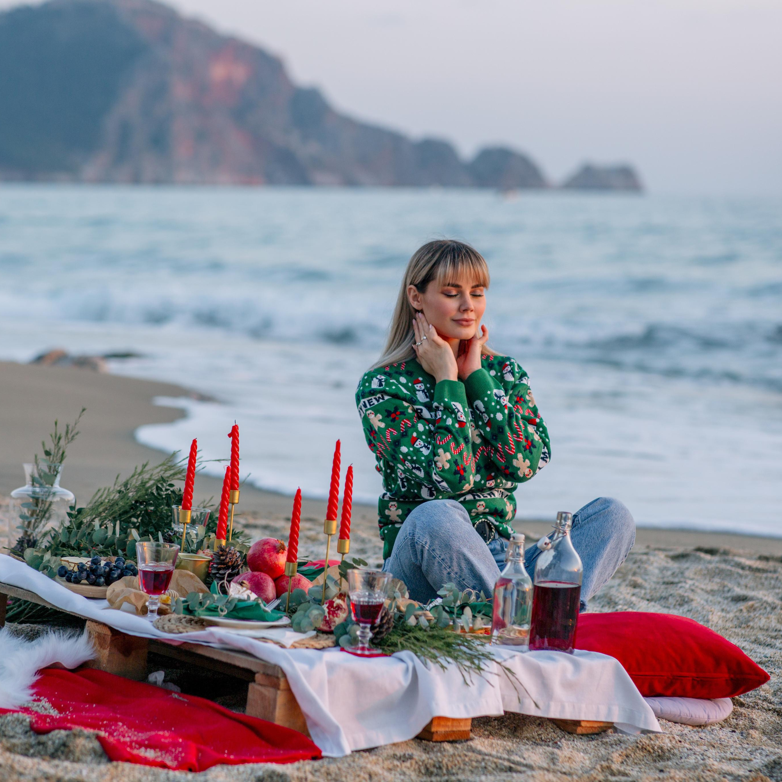 Новогодняя фотосессия на пляже. Алсу Девели. Фотограф в Алании в Турции, Аланья, Сиде, Белек, Анталия, Кемер, Конаклы, Окурджалар. Фотосъемки в Алании. Фотосессия в Алания