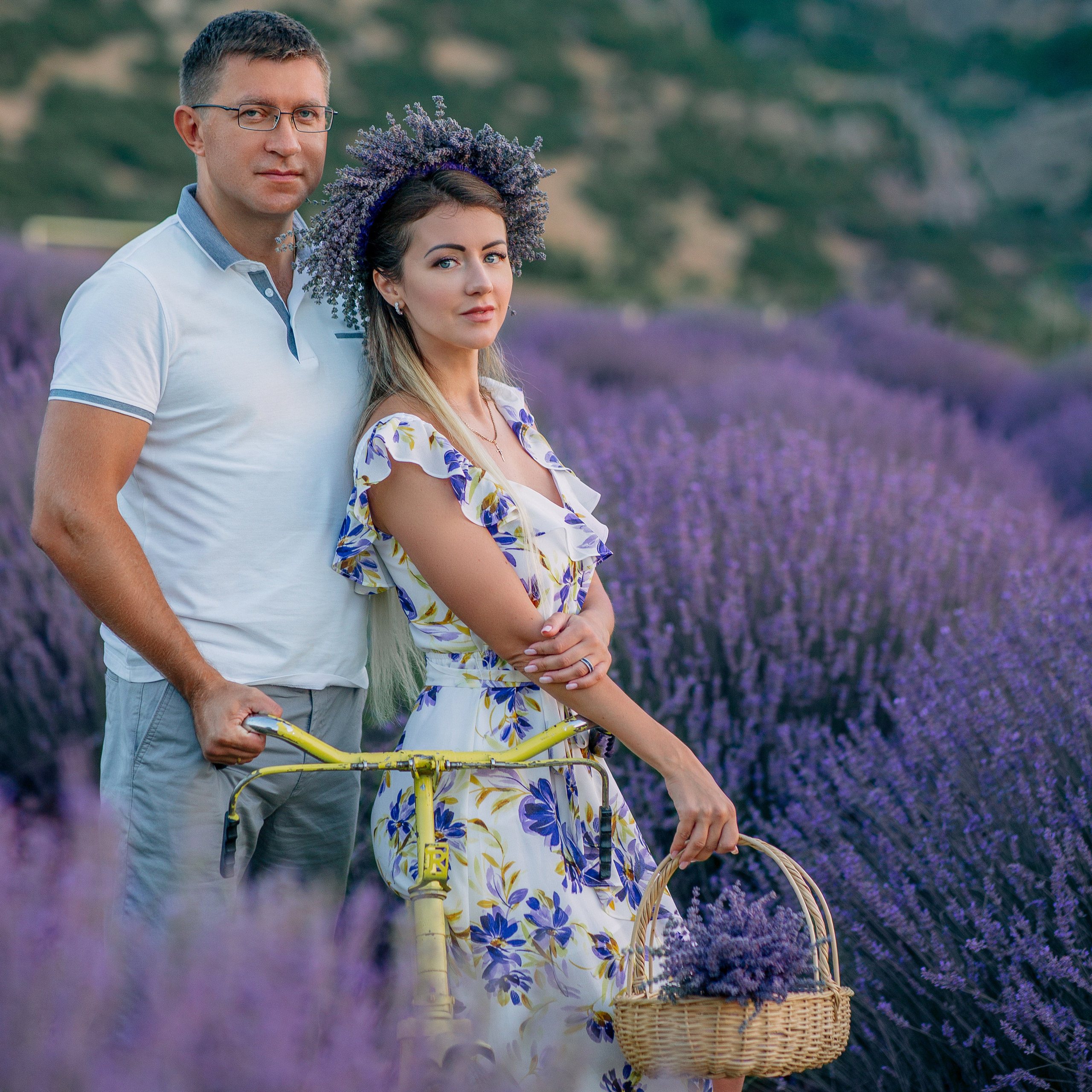 Парная фотосессия на лавандовом поле. Рассвет. Алсу Девели. Фотограф в Алании в Турции, Аланья, Сиде, Белек, Анталия, Кемер, Конаклы, Окурджалар. Фотосъемки в Алании. Фотосессия в Алания