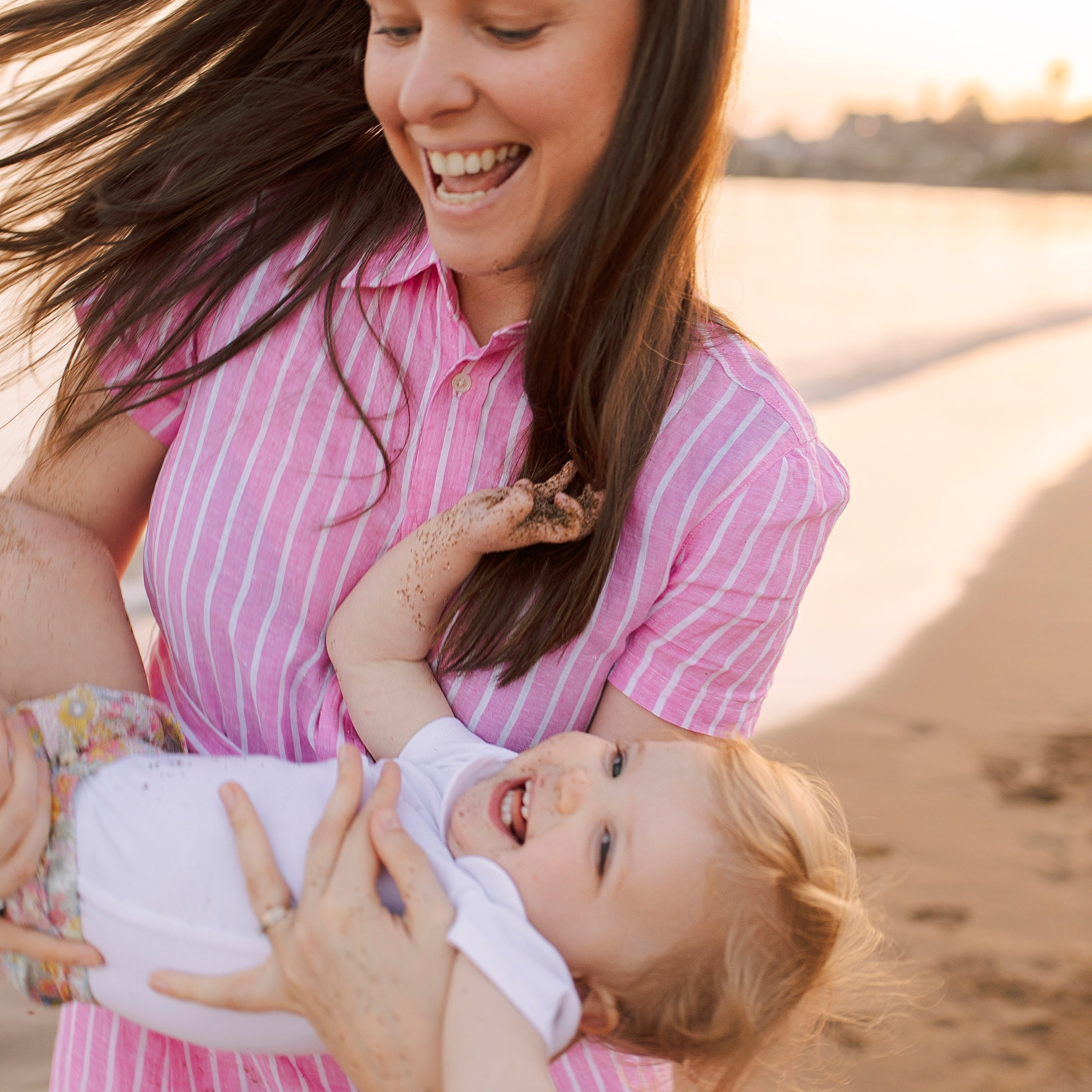 Семейная фотосессия на пляже в Сиде на закате. Алсу Девели. Фотограф в Алании в Турции, Аланья, Сиде, Белек, Анталия, Кемер, Конаклы, Окурджалар. Фотосъемки в Алании. Фотосессия в Алания