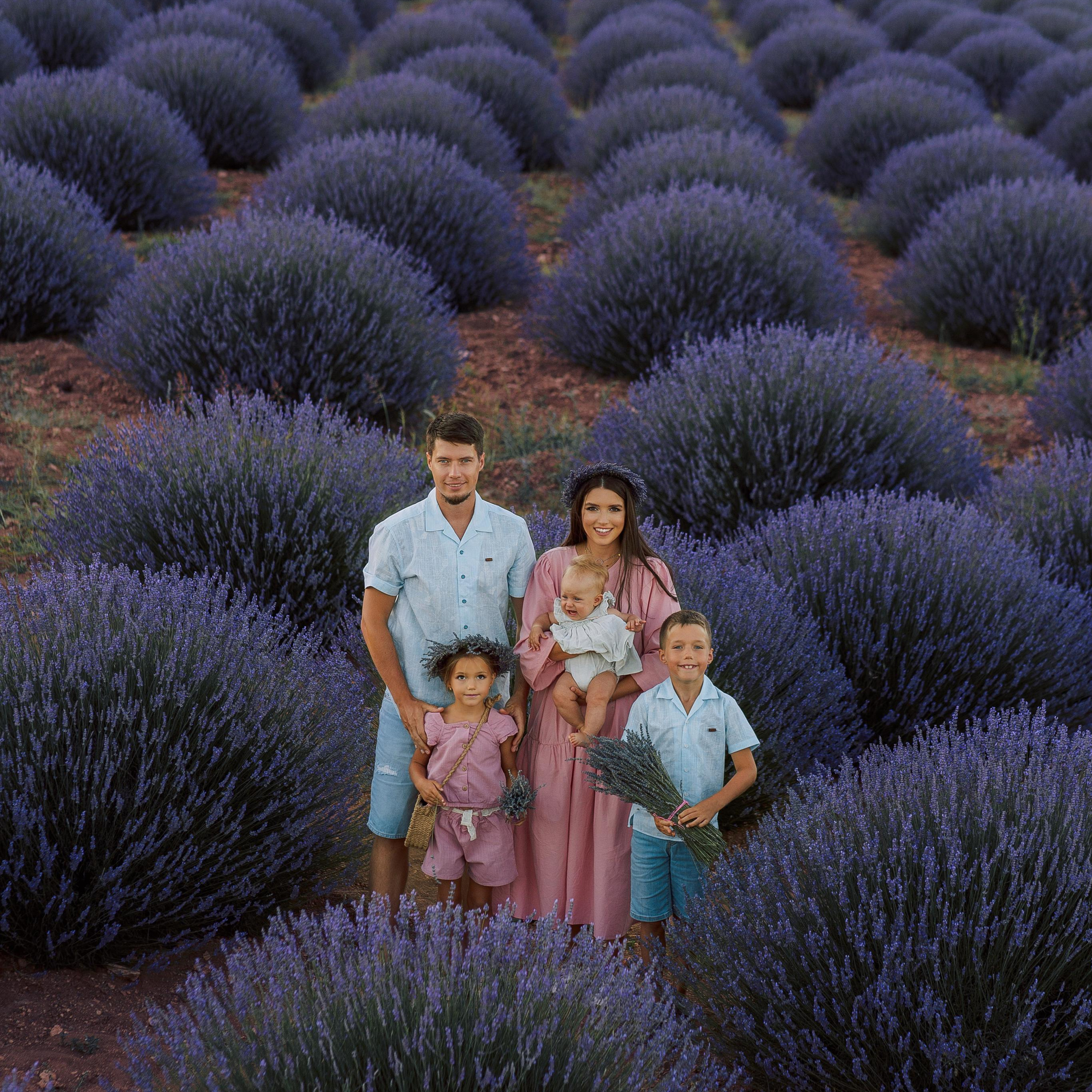 Family photo session in lavender fields.