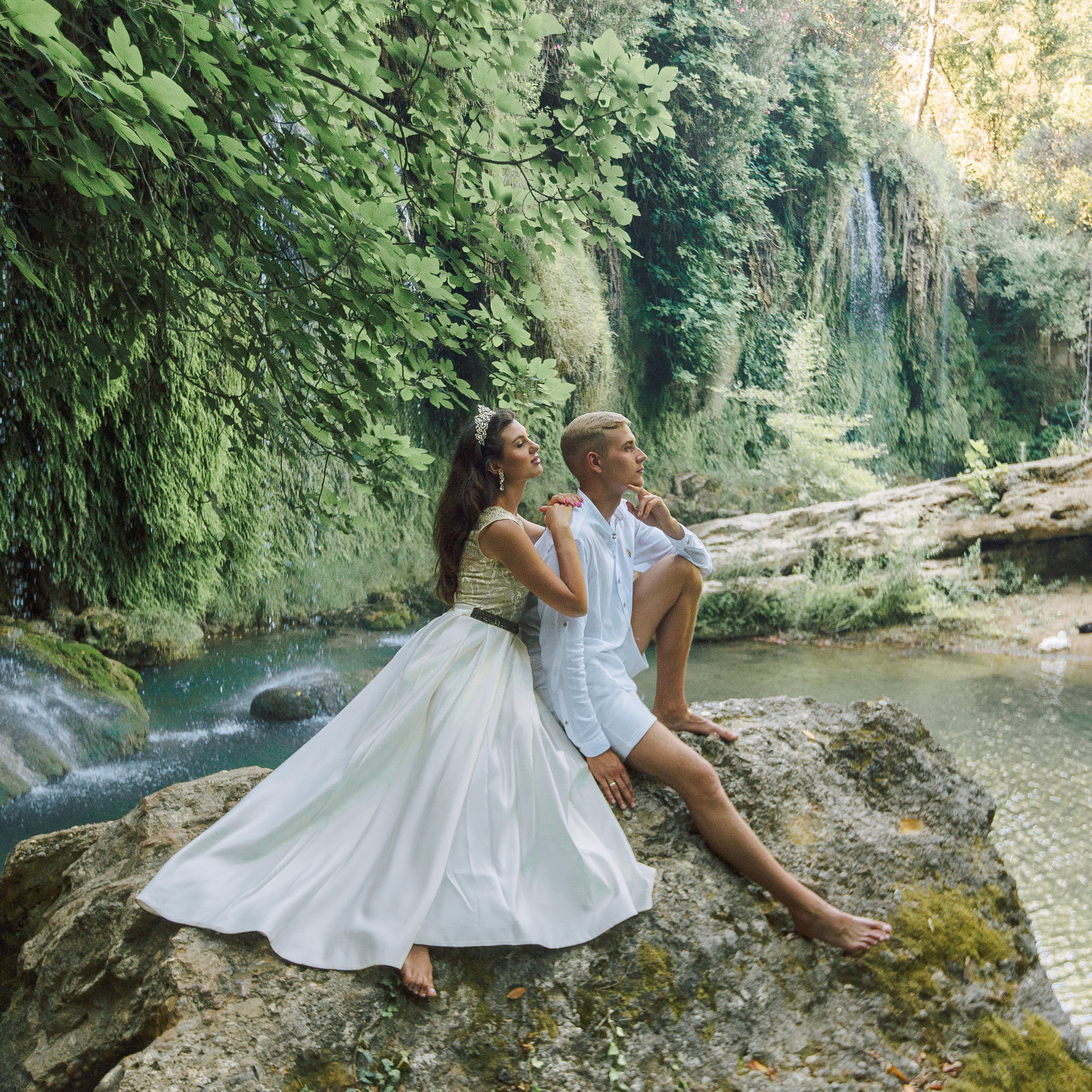 Свадебная фотосессия у водопада.Фотограф белек. Алсу Девели. Фотограф в Алании в Турции, Аланья, Сиде, Белек, Анталия, Кемер, Конаклы, Окурджалар. Фотосъемки в Алании. Фотосессия в Алания