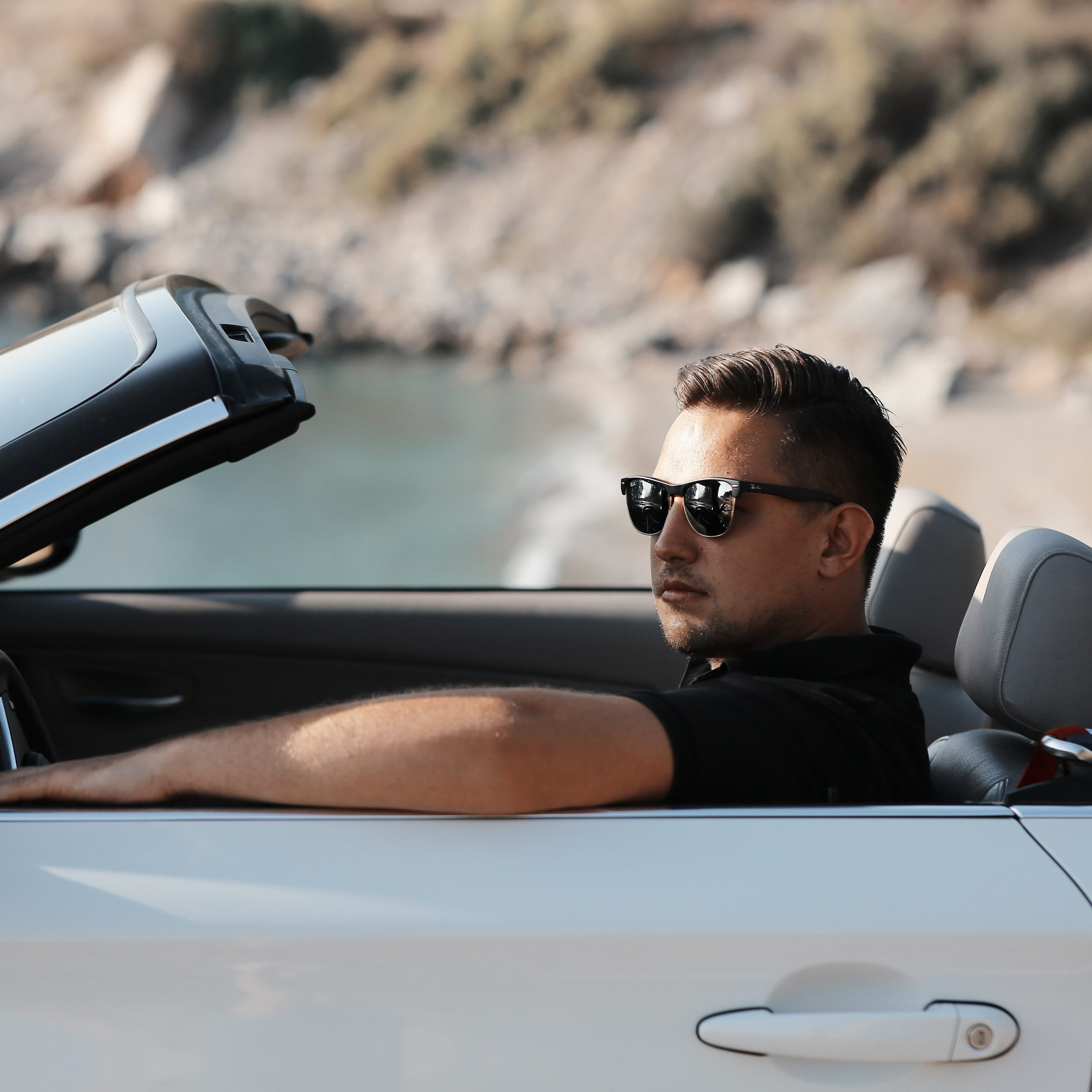 Filming for content with a cabriolet. Alsu Develi, Photographer in Turkey, Alanya, Side, Belek, Antalya, Kemer, Turkiye. Photoshooting in Alanya. Photosession in Belek, Side