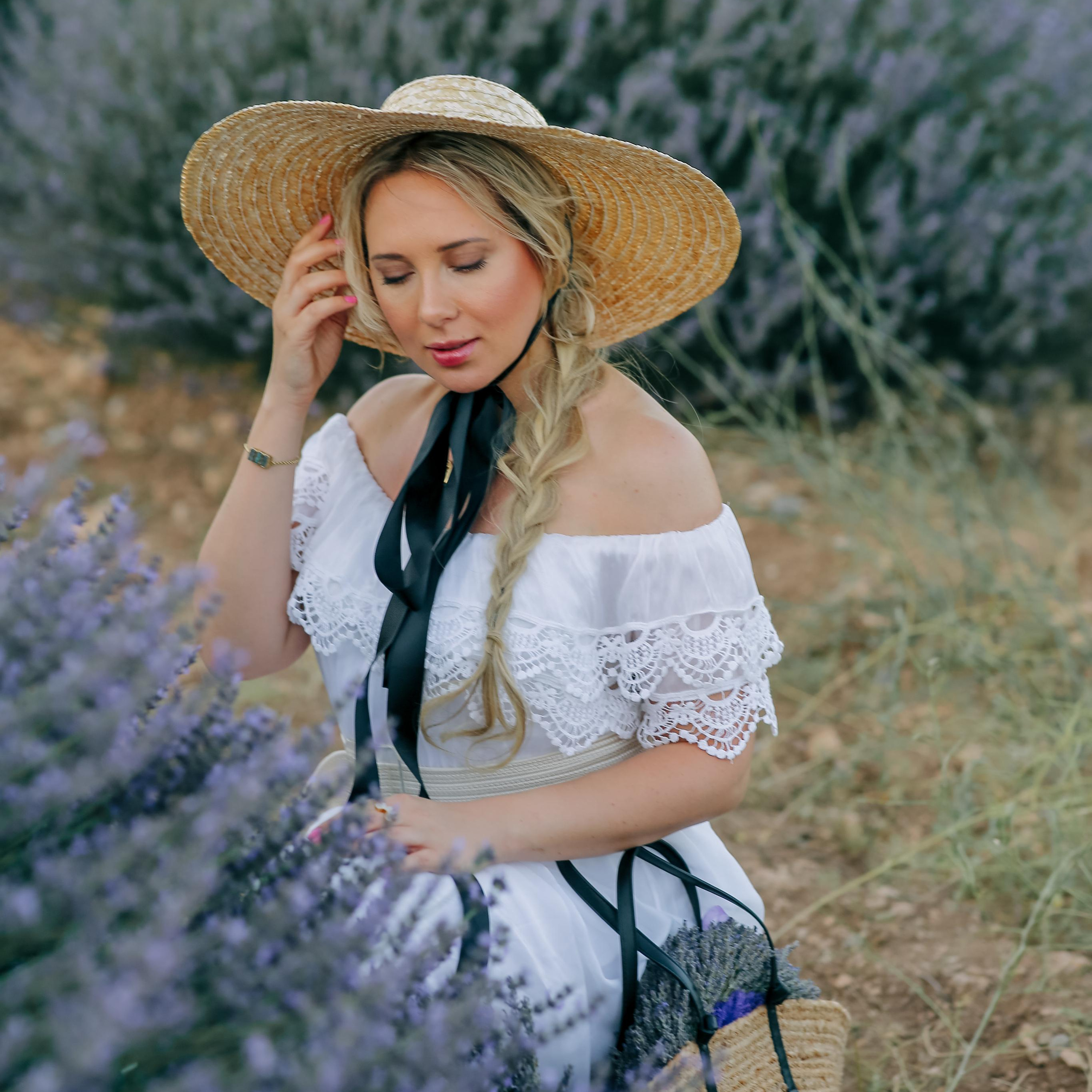 Фотосессия на лавандовом поле. Алсу Девели. Фотограф в Алании в Турции, Аланья, Сиде, Белек, Анталия, Кемер, Конаклы, Окурджалар. Фотосъемки в Алании. Фотосессия в Алания