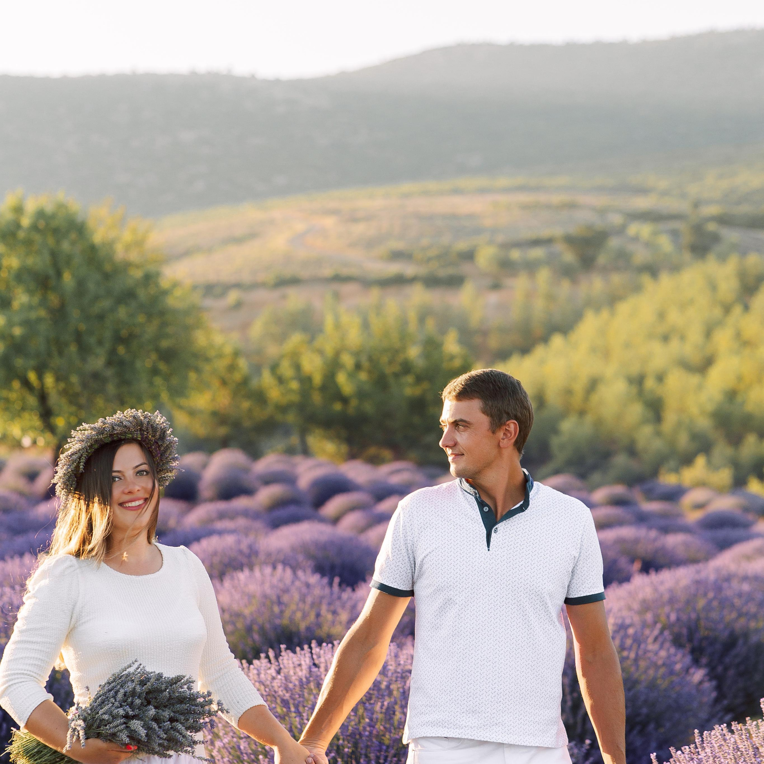 Love Story на лавандовых полях. Алсу Девели. Фотограф в Алании в Турции, Аланья, Сиде, Белек, Анталия, Кемер, Конаклы, Окурджалар. Фотосъемки в Алании. Фотосессия в Алания