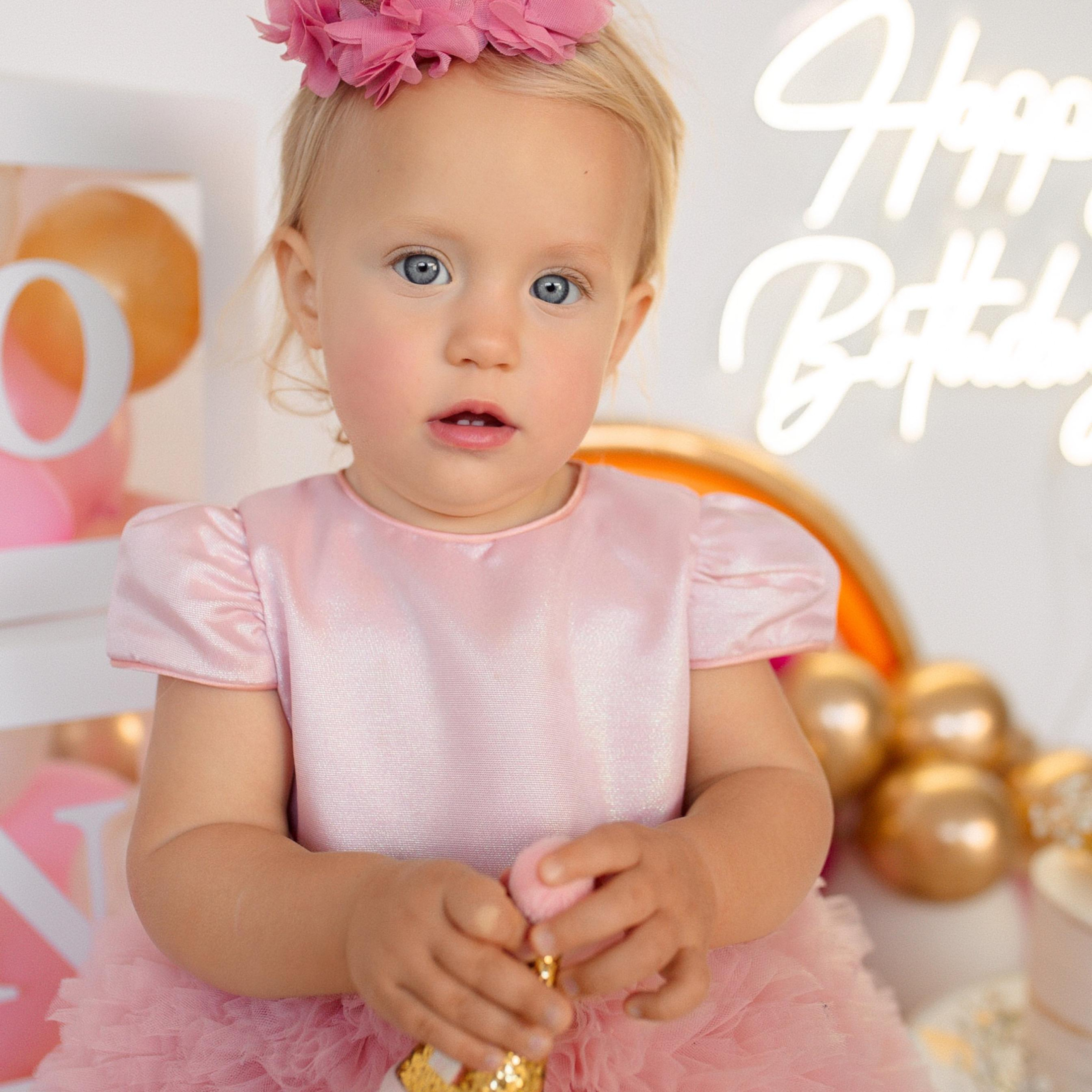 Фотосессия на годик в студии Фотосинтез. Алсу Девели. Фотограф в Алании в Турции, Аланья, Сиде, Белек, Анталия, Кемер, Конаклы, Окурджалар. Фотосъемки в Алании. Фотосессия в Алания