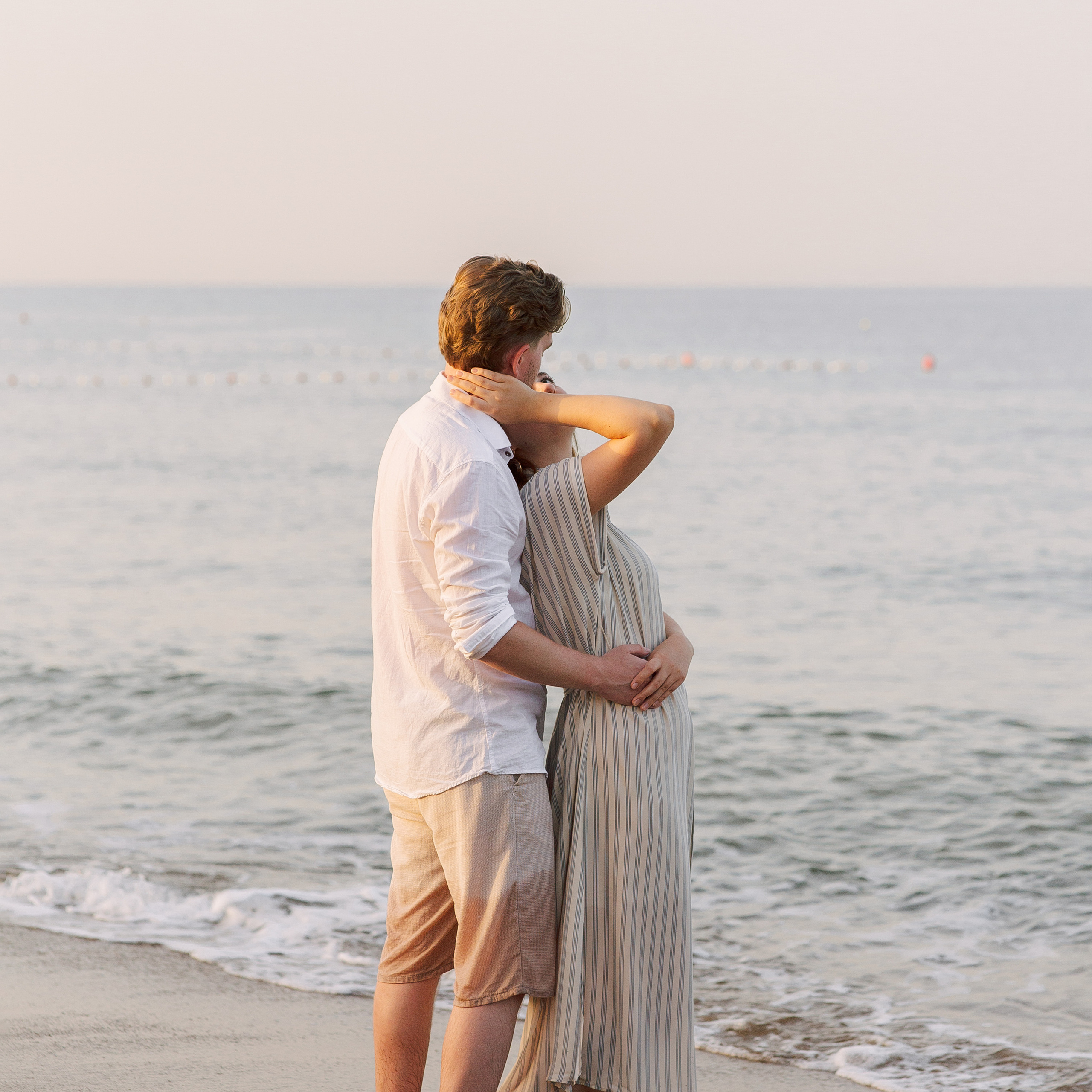 Sunrise. Love Story on the beach in Side. Alsu Develi, Photographer in Turkey, Alanya, Side, Belek, Antalya, Kemer, Turkiye. Photoshooting in Alanya. Photosession in Belek, Side