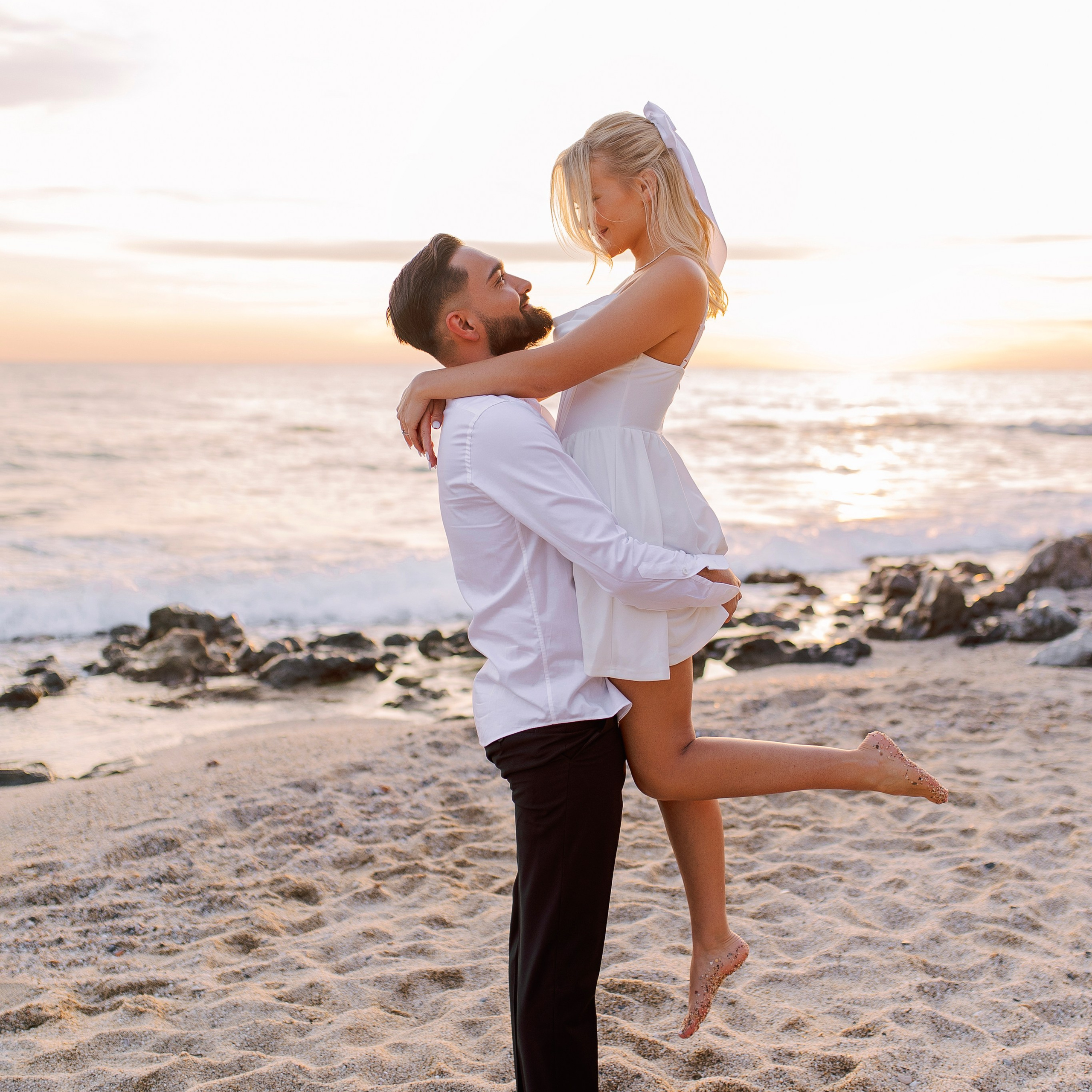 Фотосессия на пляже для пар. Алсу Девели. Фотограф в Алании в Турции, Аланья, Сиде, Белек, Анталия, Кемер, Конаклы, Окурджалар. Фотосъемки в Алании. Фотосессия в Алания