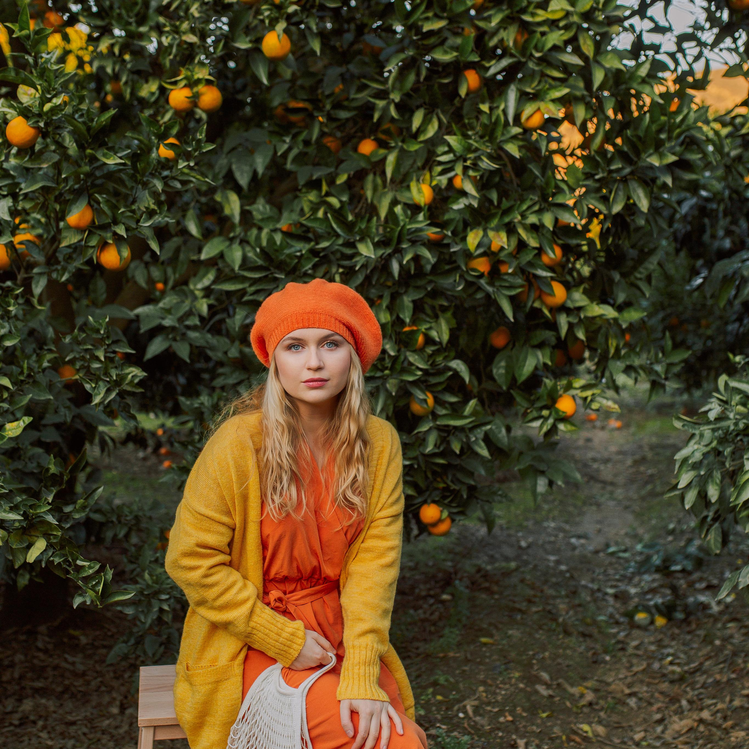Фотосессия в апельсиновом саду. Алсу Девели. Фотограф в Алании в Турции, Аланья, Сиде, Белек, Анталия, Кемер, Конаклы, Окурджалар. Фотосъемки в Алании. Фотосессия в Алания