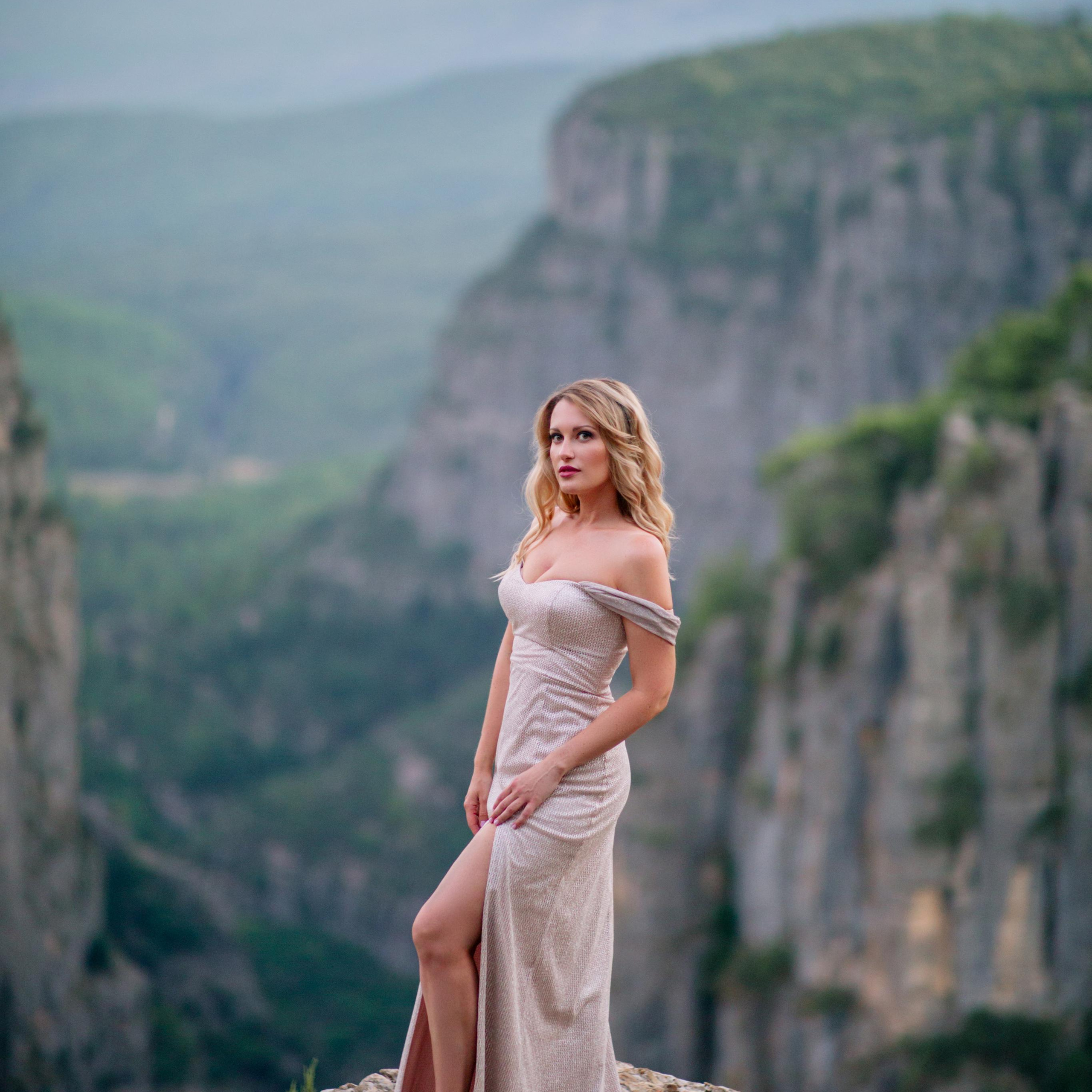 Individual photo shoot on Tazi Canyon. Alsu Develi, Photographer in Turkey, Alanya, Side, Belek, Antalya, Kemer, Turkiye. Photoshooting in Alanya. Photosession in Belek, Side