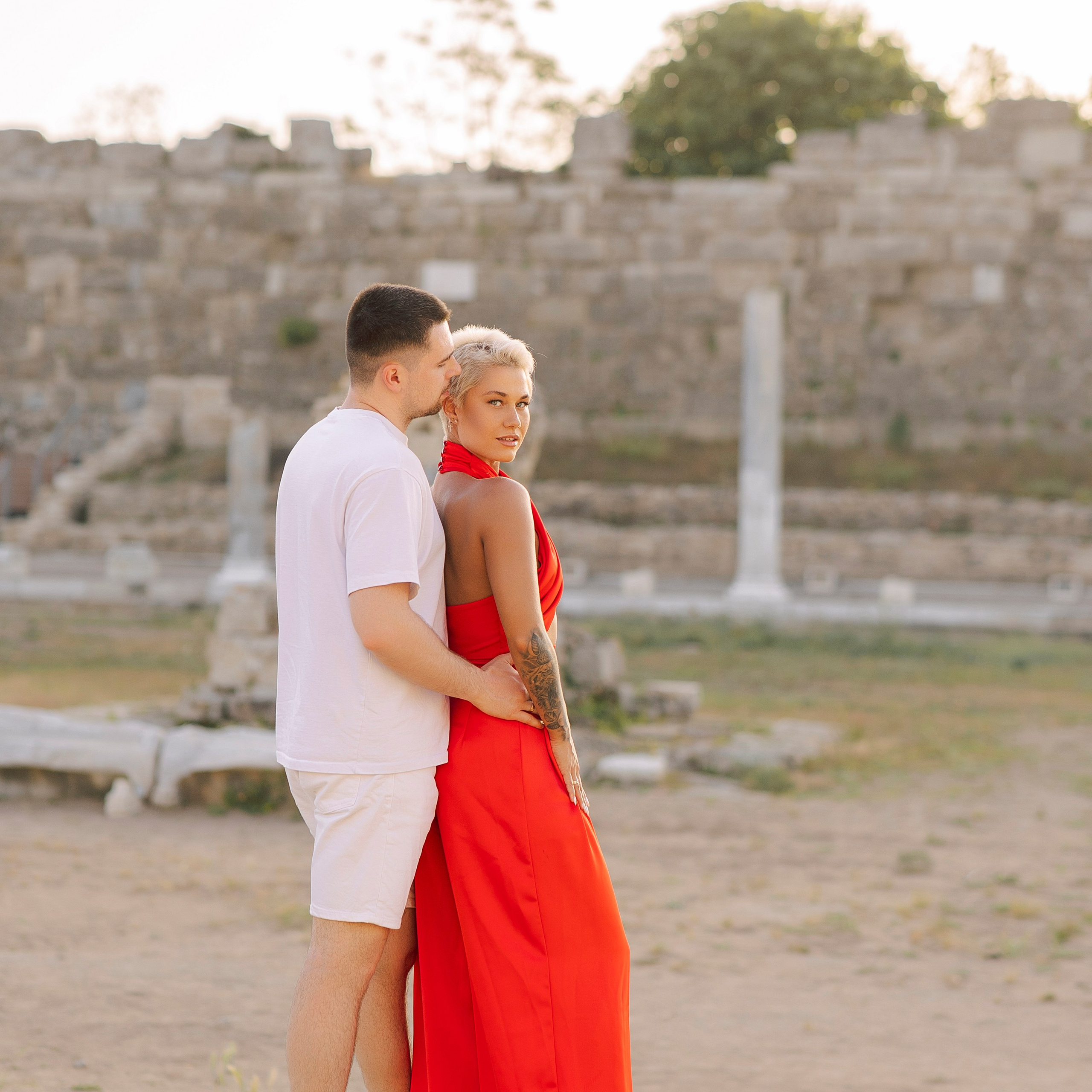 .Love story Прогулка по Старому городу. Алсу Девели. Фотограф в Алании в Турции, Аланья, Сиде, Белек, Анталия, Кемер, Конаклы, Окурджалар. Фотосъемки в Алании. Фотосессия в Алания
