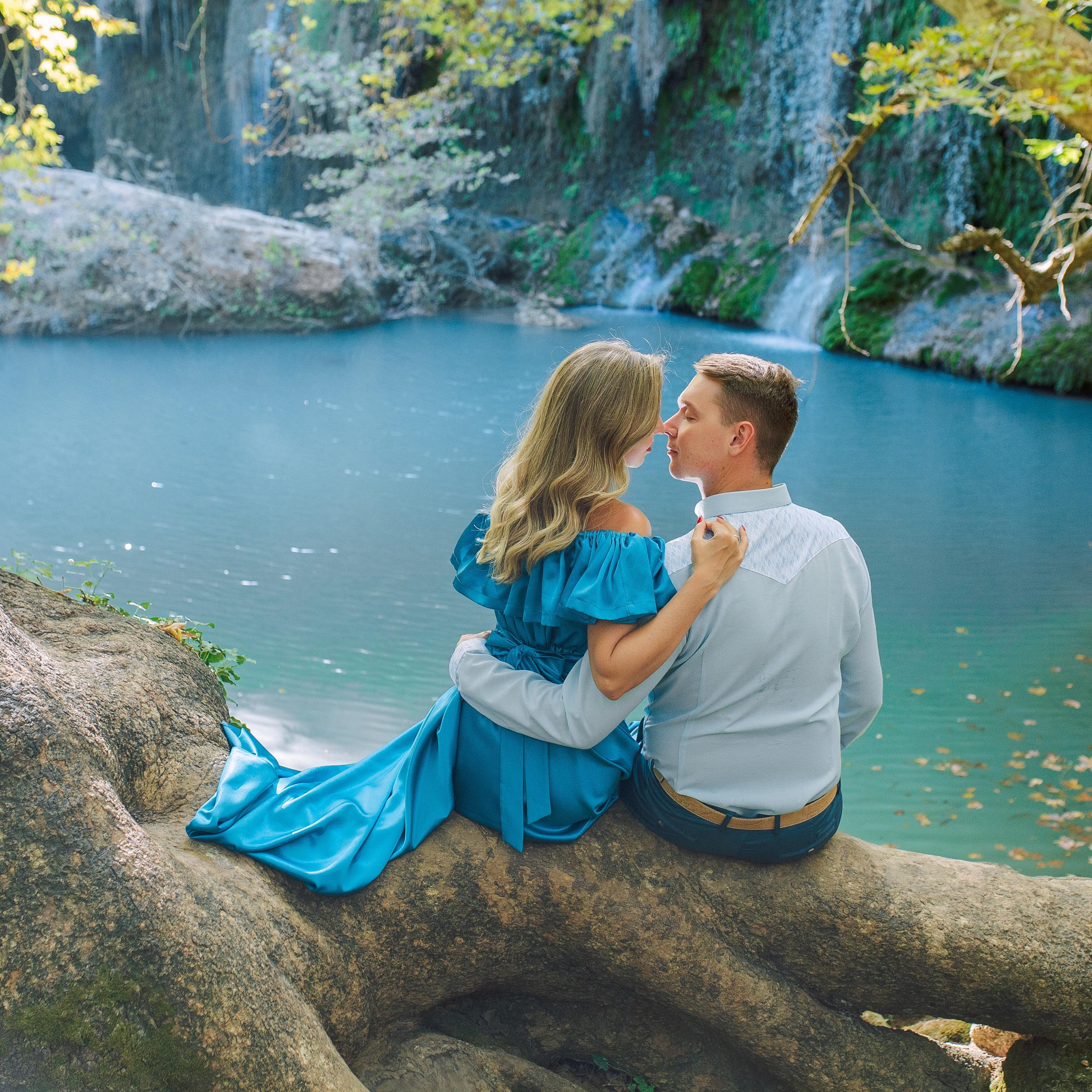 Day. Magic waterfall. Love story photo session of couples. Alsu Develi, Photographer in Turkey, Alanya, Side, Belek, Antalya, Kemer, Turkiye. Photoshooting in Alanya. Photosession in Belek, Side