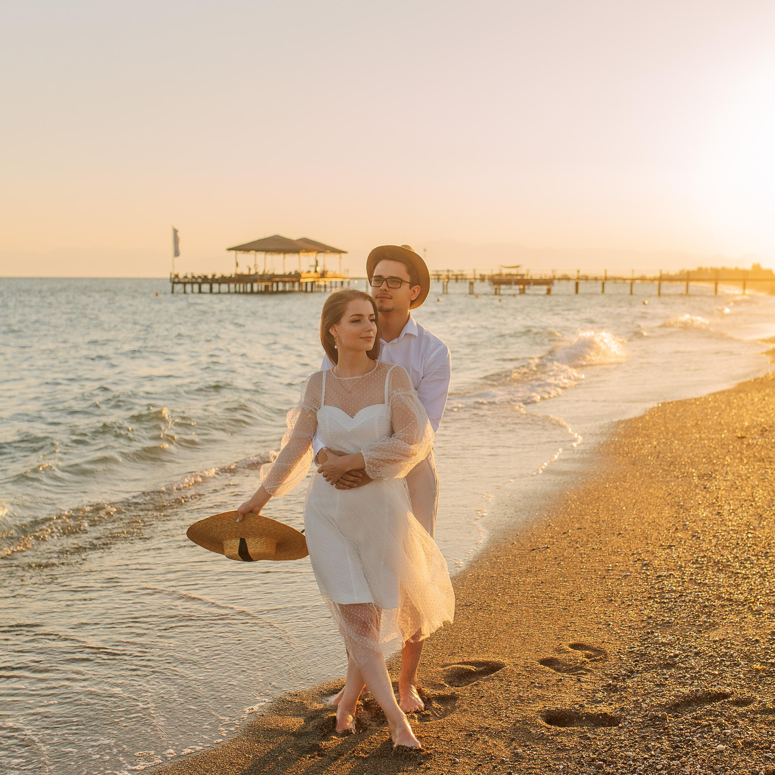 Wedding photo shoot on the beach in Belek. Alsu Develi, Photographer in Turkey, Alanya, Side, Belek, Antalya, Kemer, Turkiye. Photoshooting in Alanya. Photosession in Belek, Side