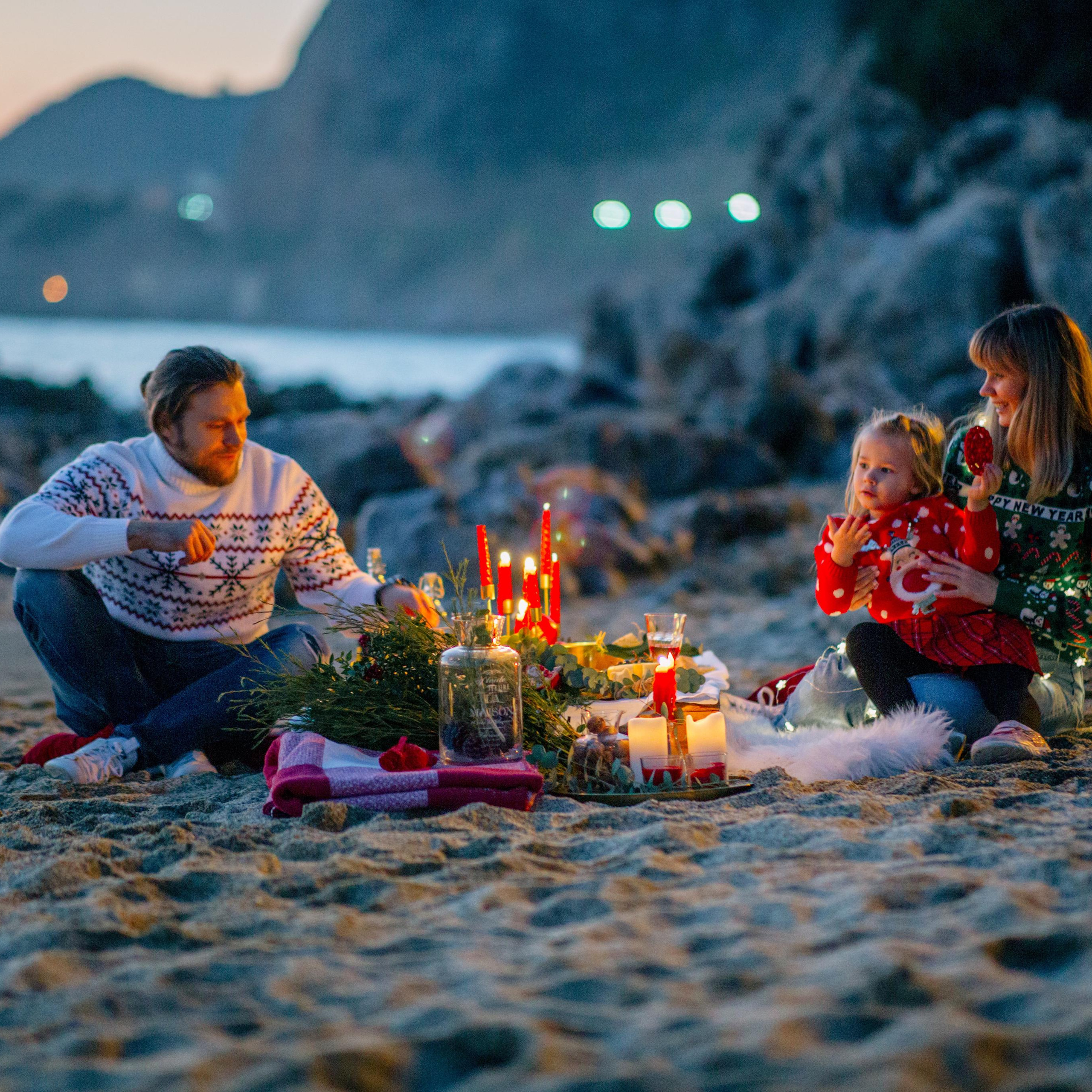 Новогодняя фотосессия на пляже. Алсу Девели. Фотограф в Алании в Турции, Аланья, Сиде, Белек, Анталия, Кемер, Конаклы, Окурджалар. Фотосъемки в Алании. Фотосессия в Алания