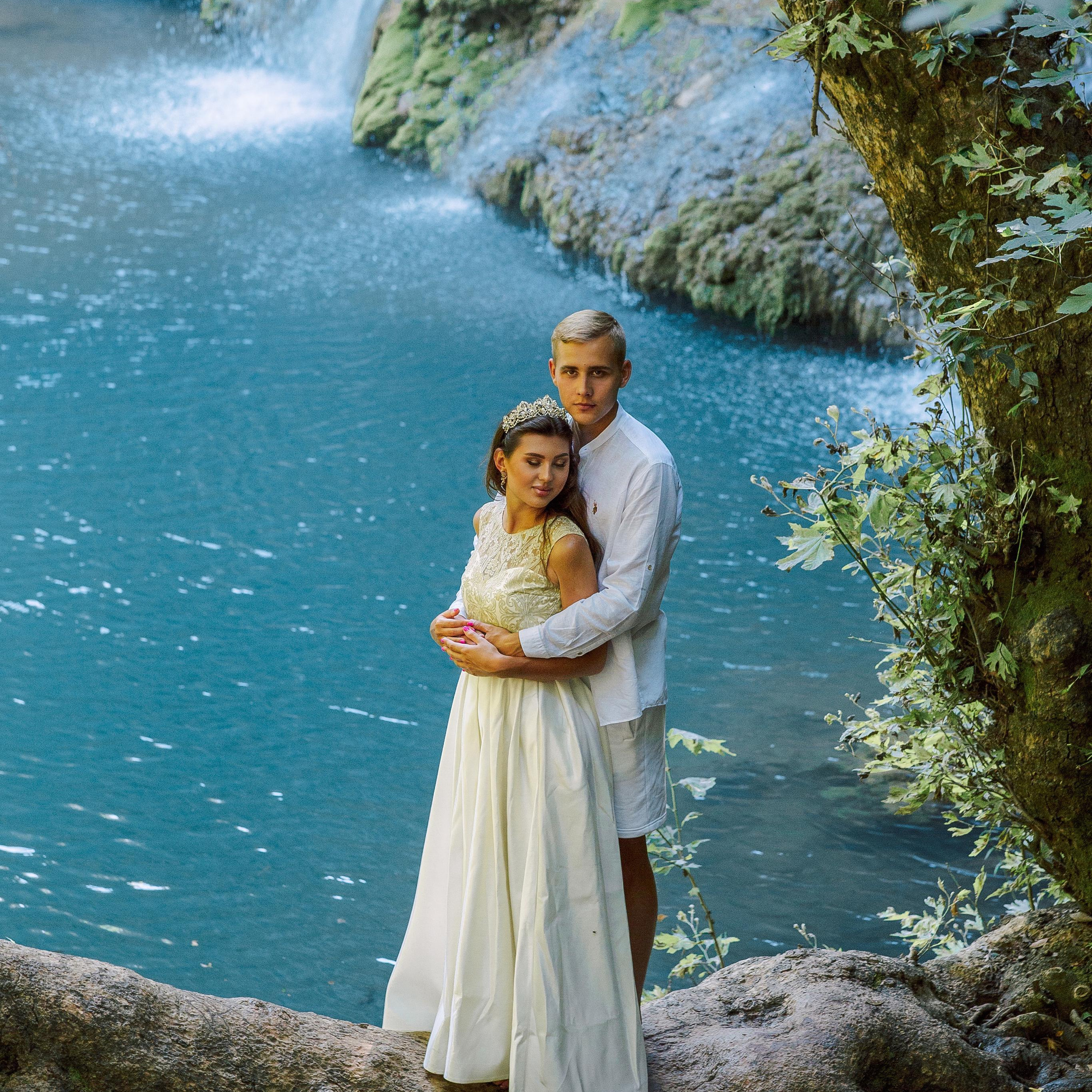 Свадебная фотосессия у водопада.Фотограф белек. Алсу Девели. Фотограф в Алании в Турции, Аланья, Сиде, Белек, Анталия, Кемер, Конаклы, Окурджалар. Фотосъемки в Алании. Фотосессия в Алания