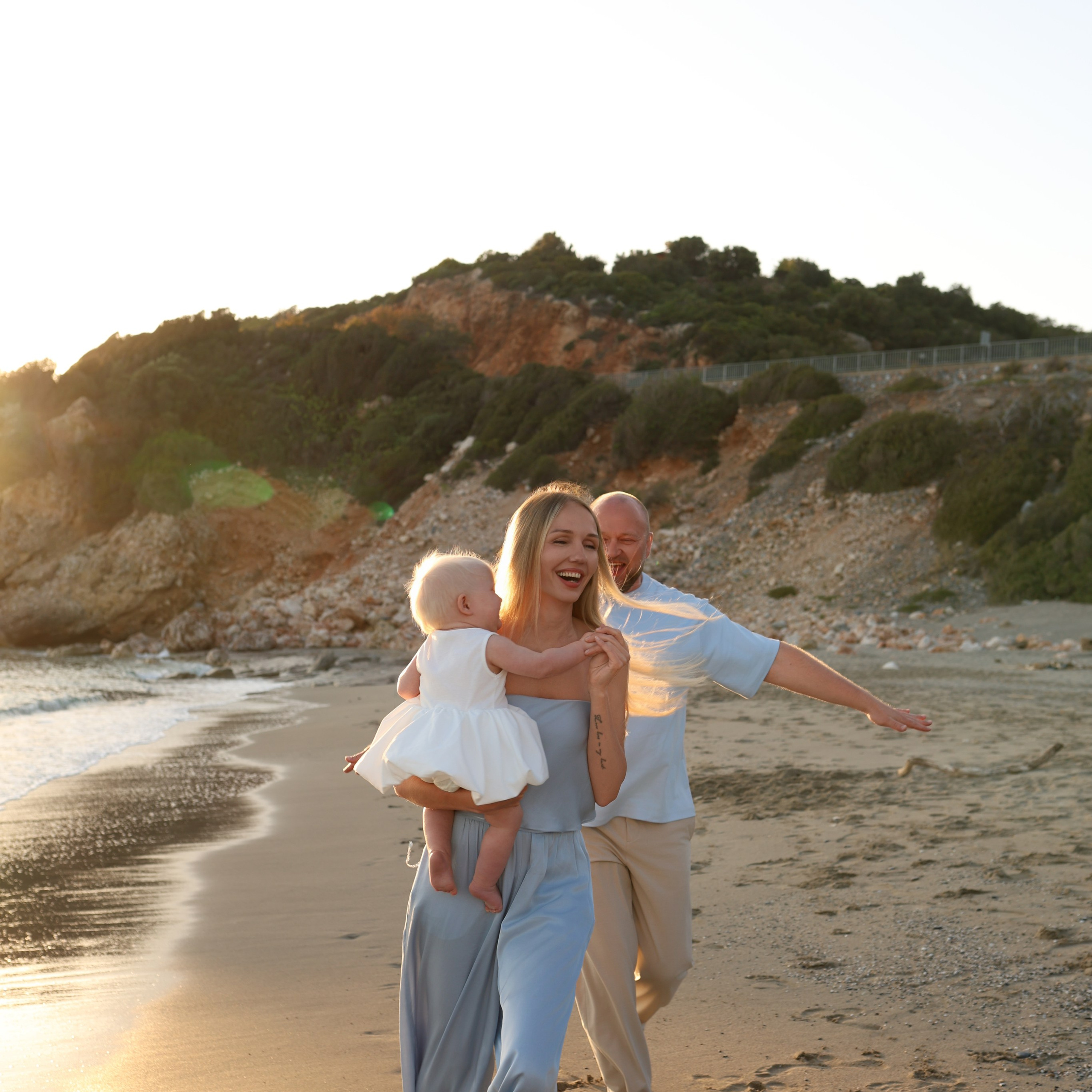 Family photoshoot at sunset in Alanya. Professional Photographer in Alanya, Side, Belek, Antalya. Turkiye