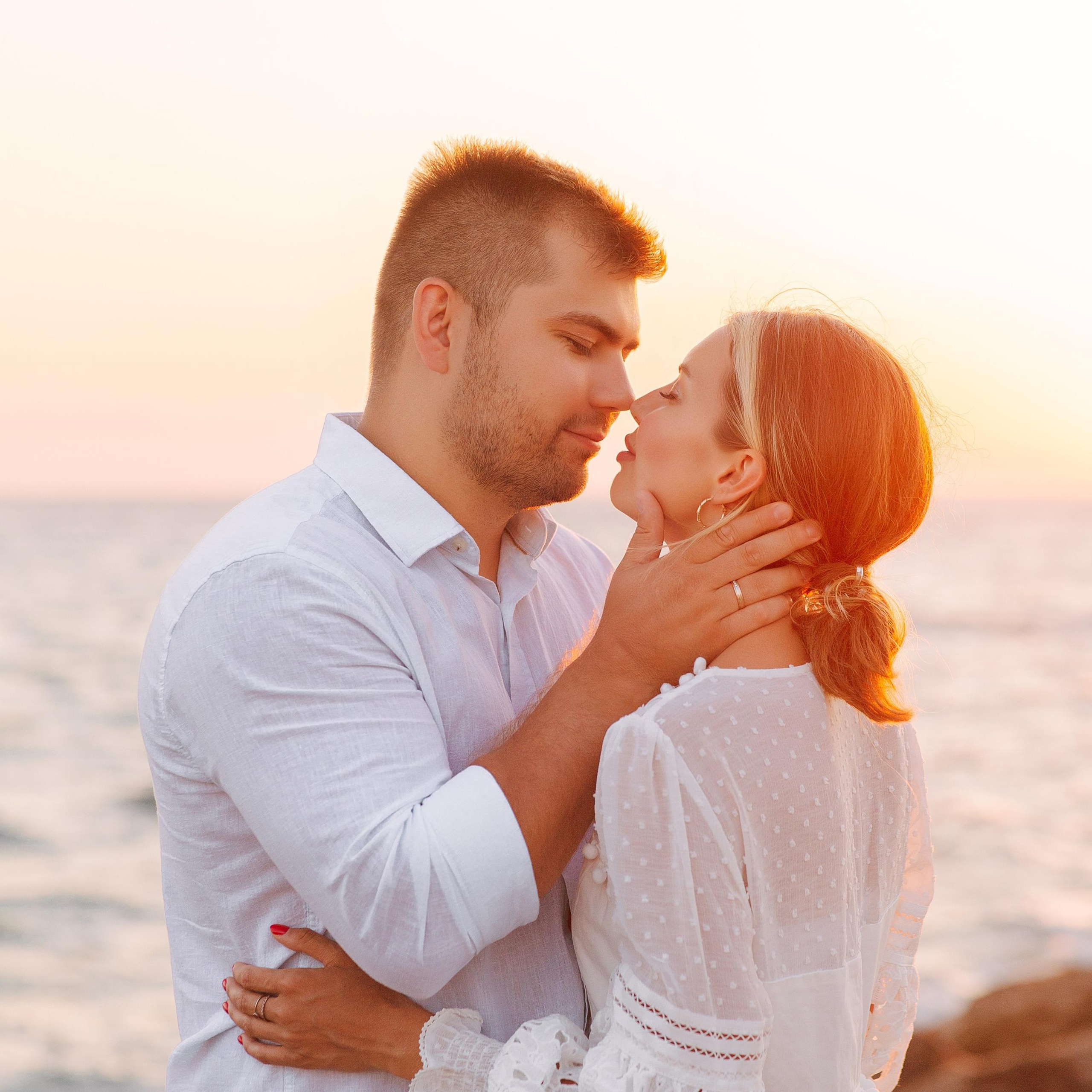 Couple photo shoot in the ancient city of Side. Alsu Develi, Photographer in Turkey, Alanya, Side, Belek, Antalya, Kemer, Turkiye. Photoshooting in Alanya. Photosession in Belek, Side