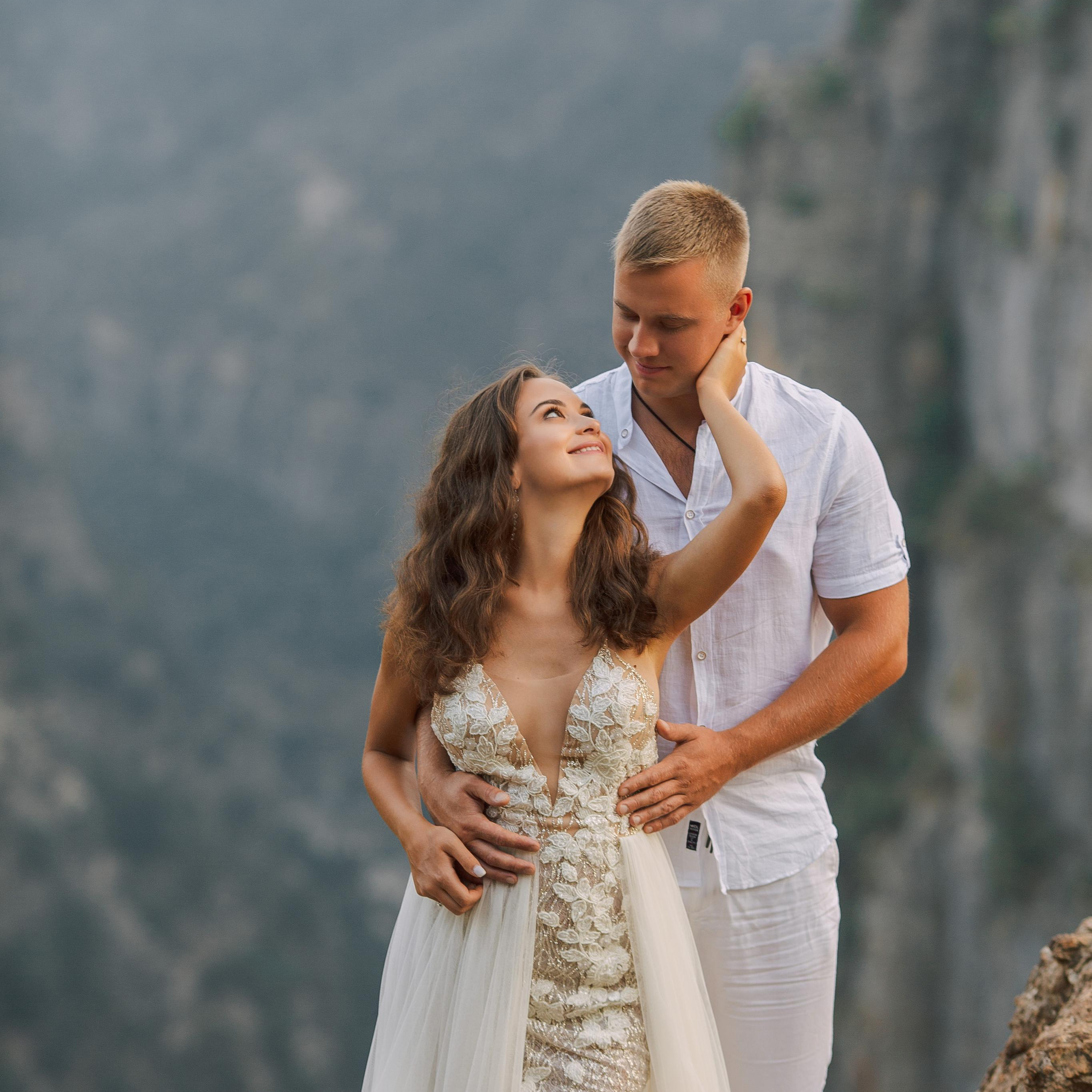 Wedding photo shoot in the canyon. Alsu Develi, Photographer in Turkey, Alanya, Side, Belek, Antalya, Kemer, Turkiye. Photoshooting in Alanya. Photosession in Belek, Side