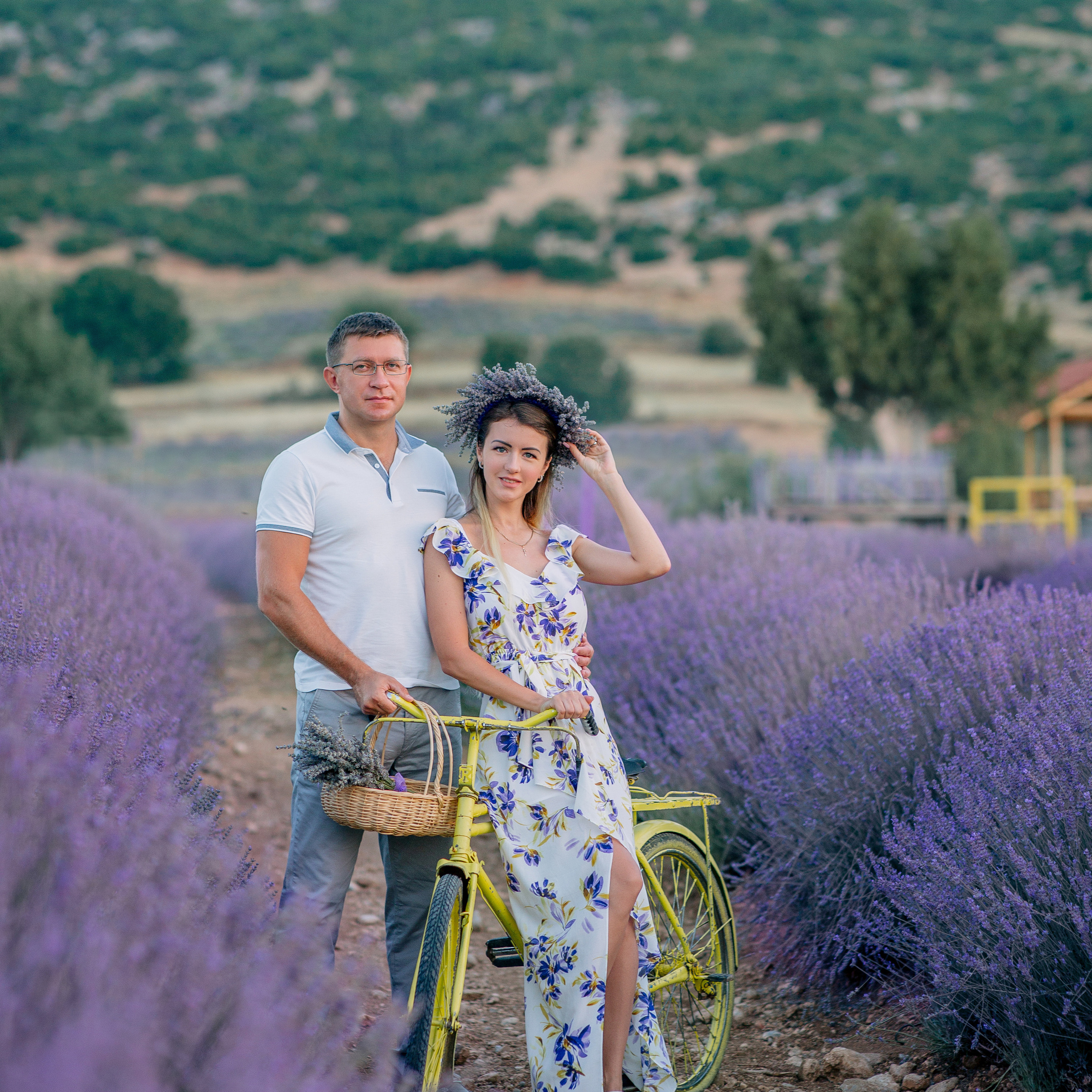 Парная фотосессия на лавандовом поле. Рассвет. Алсу Девели. Фотограф в Алании в Турции, Аланья, Сиде, Белек, Анталия, Кемер, Конаклы, Окурджалар. Фотосъемки в Алании. Фотосессия в Алания