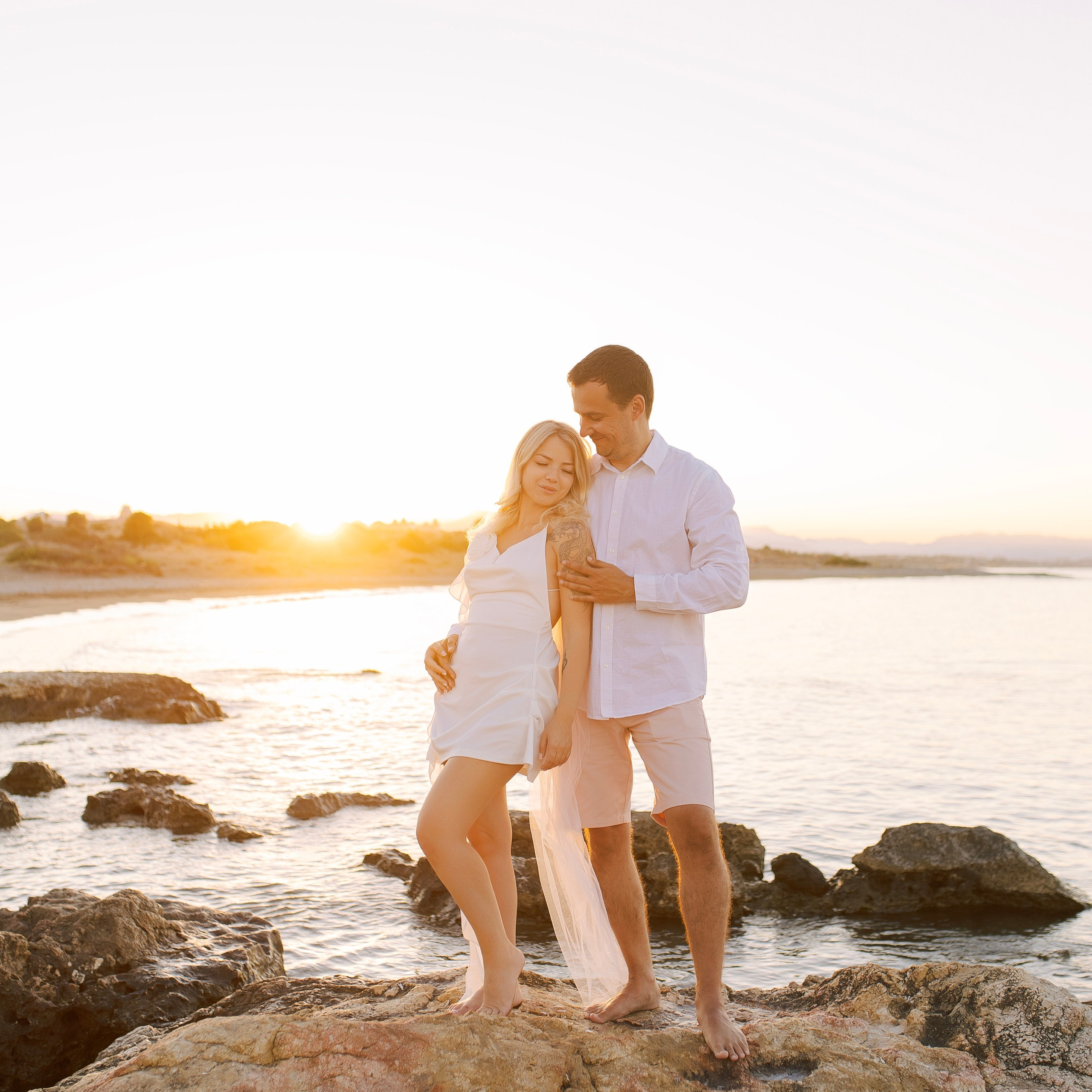 Закат. Love Story на пляже в Сиде на рассвете. Алсу Девели. Фотограф в Алании в Турции, Аланья, Сиде, Белек, Анталия, Кемер, Конаклы, Окурджалар. Фотосъемки в Алании. Фотосессия в Алания