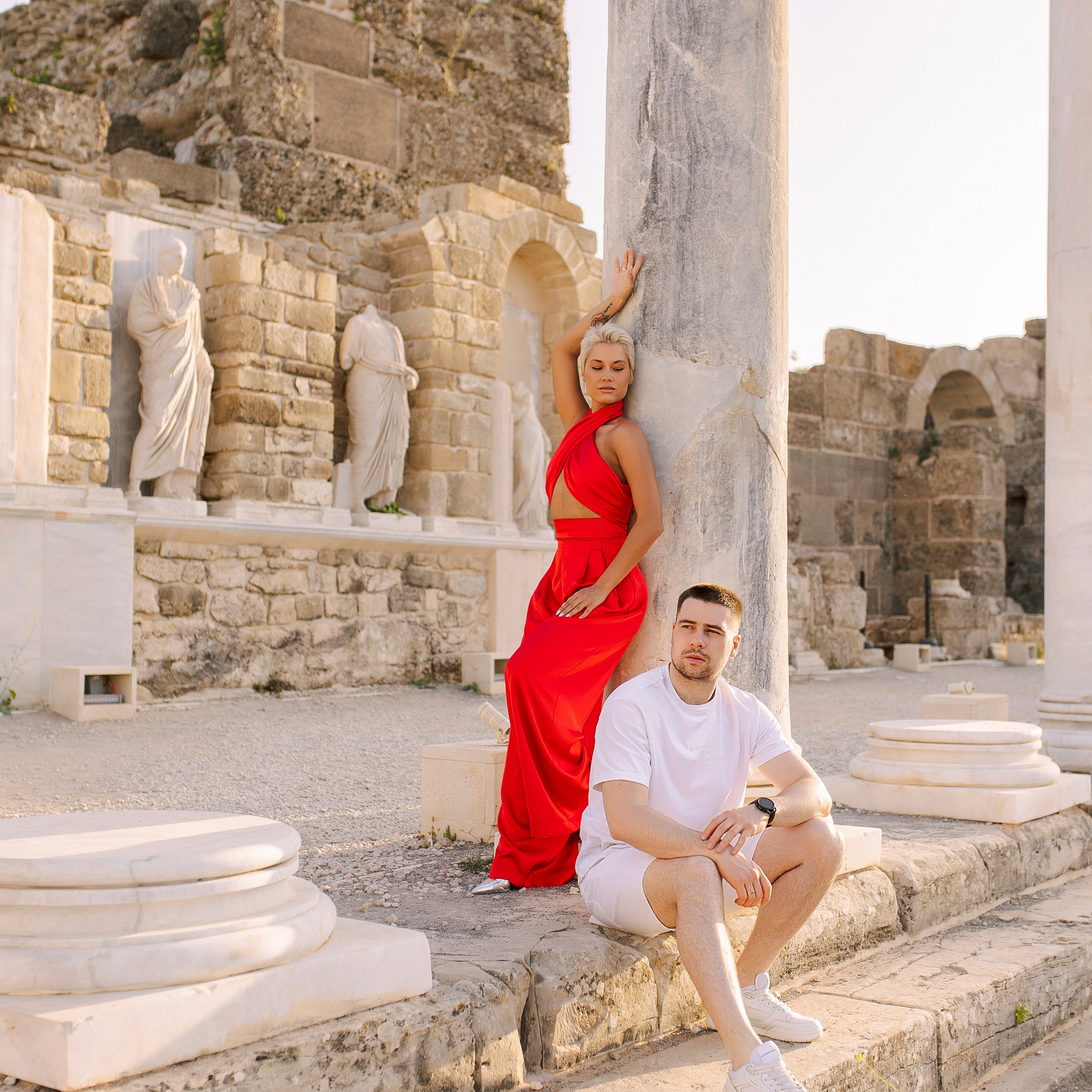 .Love story Прогулка по Старому городу. Алсу Девели. Фотограф в Алании в Турции, Аланья, Сиде, Белек, Анталия, Кемер, Конаклы, Окурджалар. Фотосъемки в Алании. Фотосессия в Алания